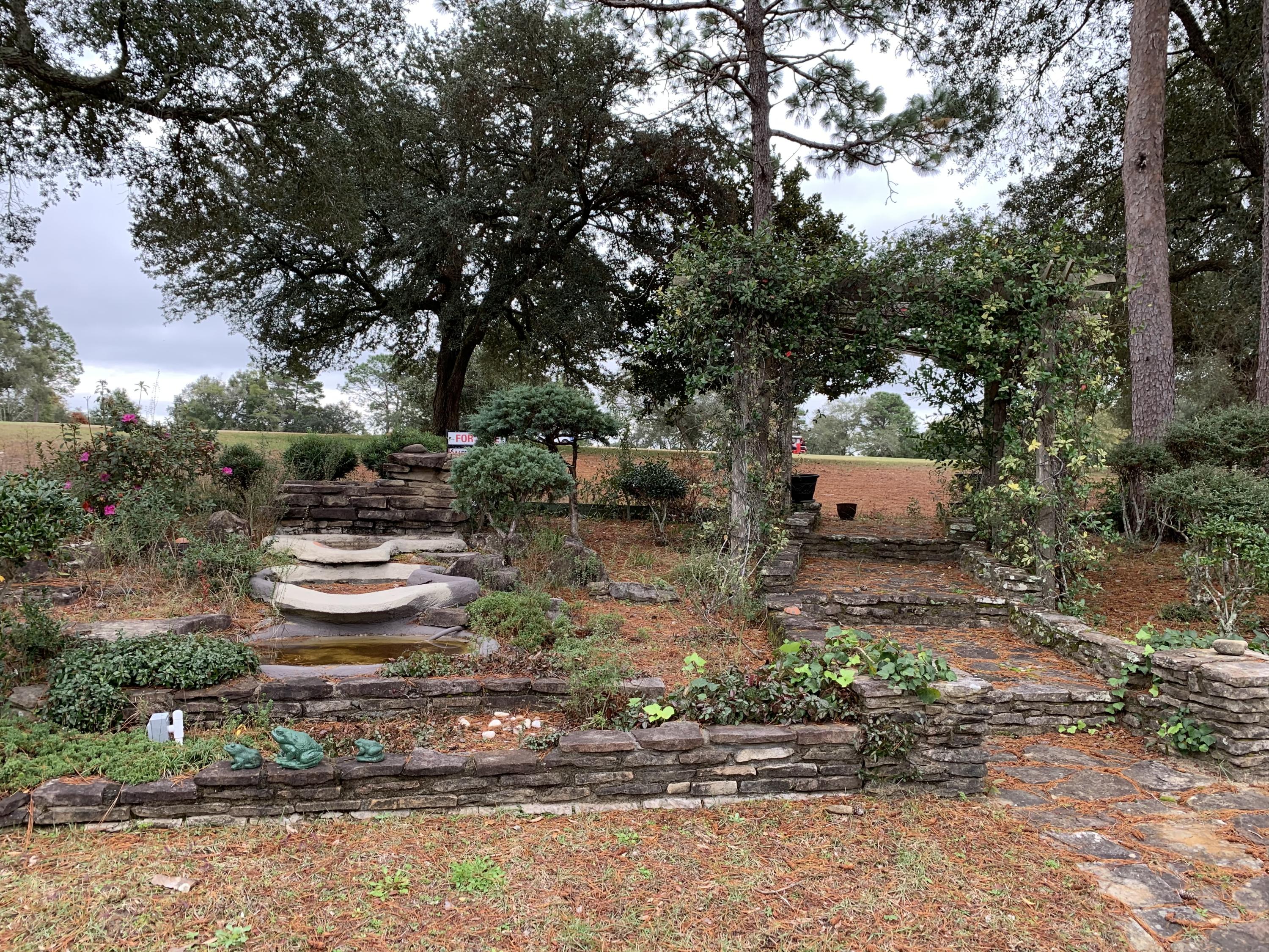 ROCKY BAYOU COUNTRY CLUB ESTATES 9 - Residential Lease