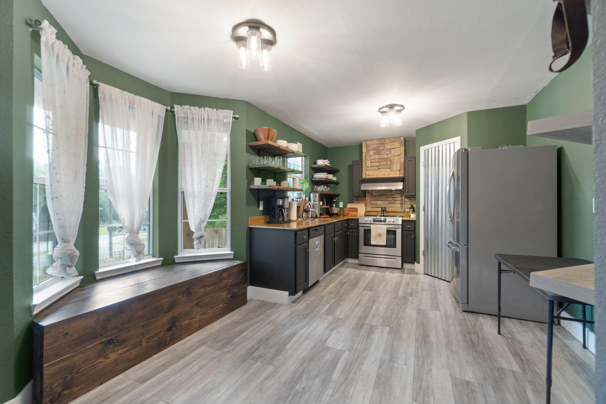 CINCO ADDN TO CRESTVIEW - Residential