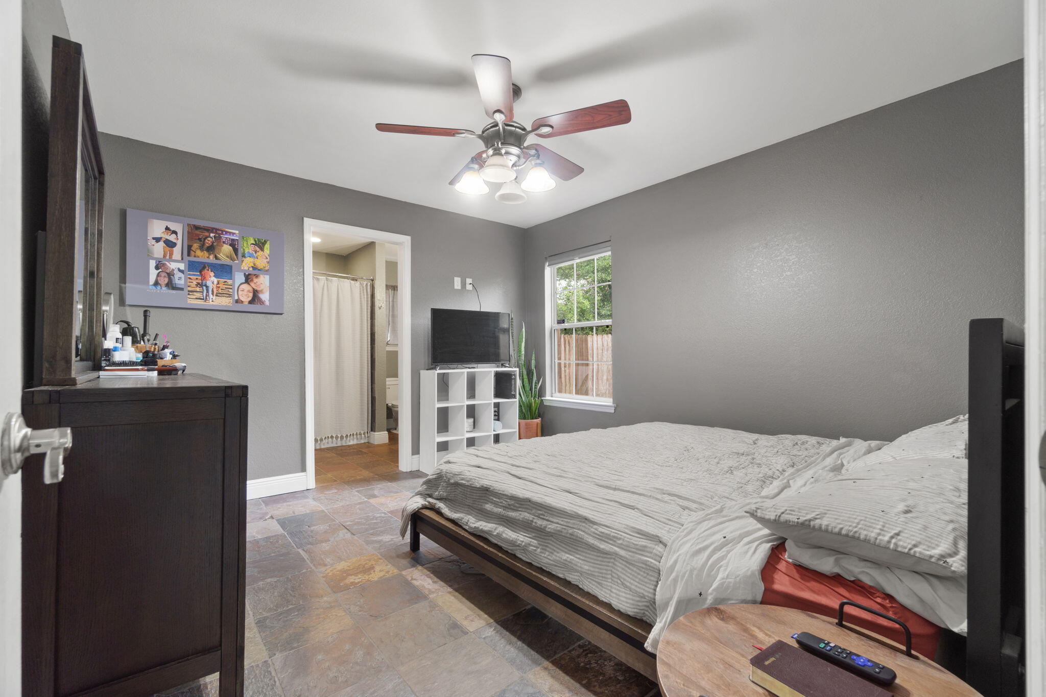 CINCO ADDN TO CRESTVIEW - Residential