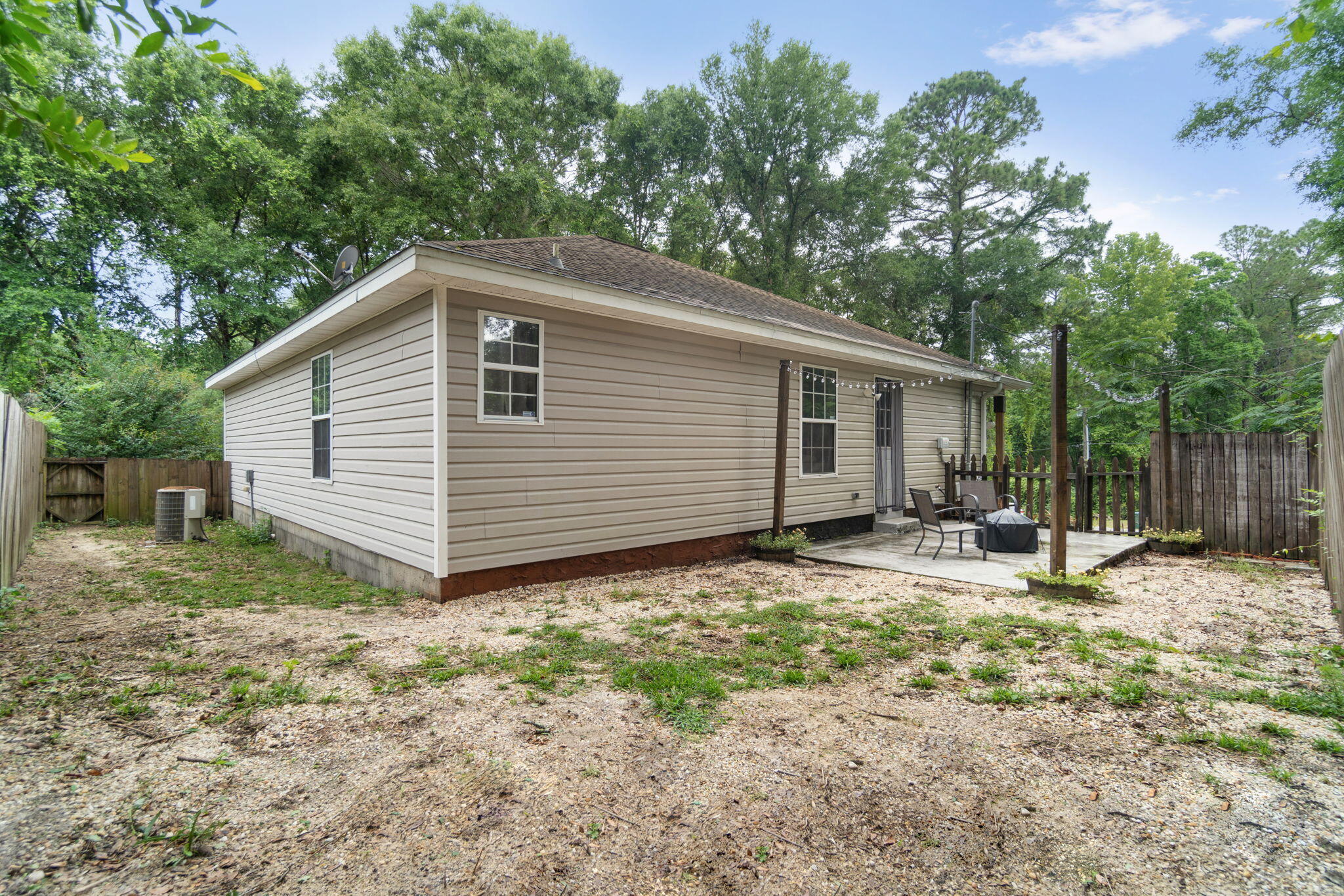 CINCO ADDN TO CRESTVIEW - Residential