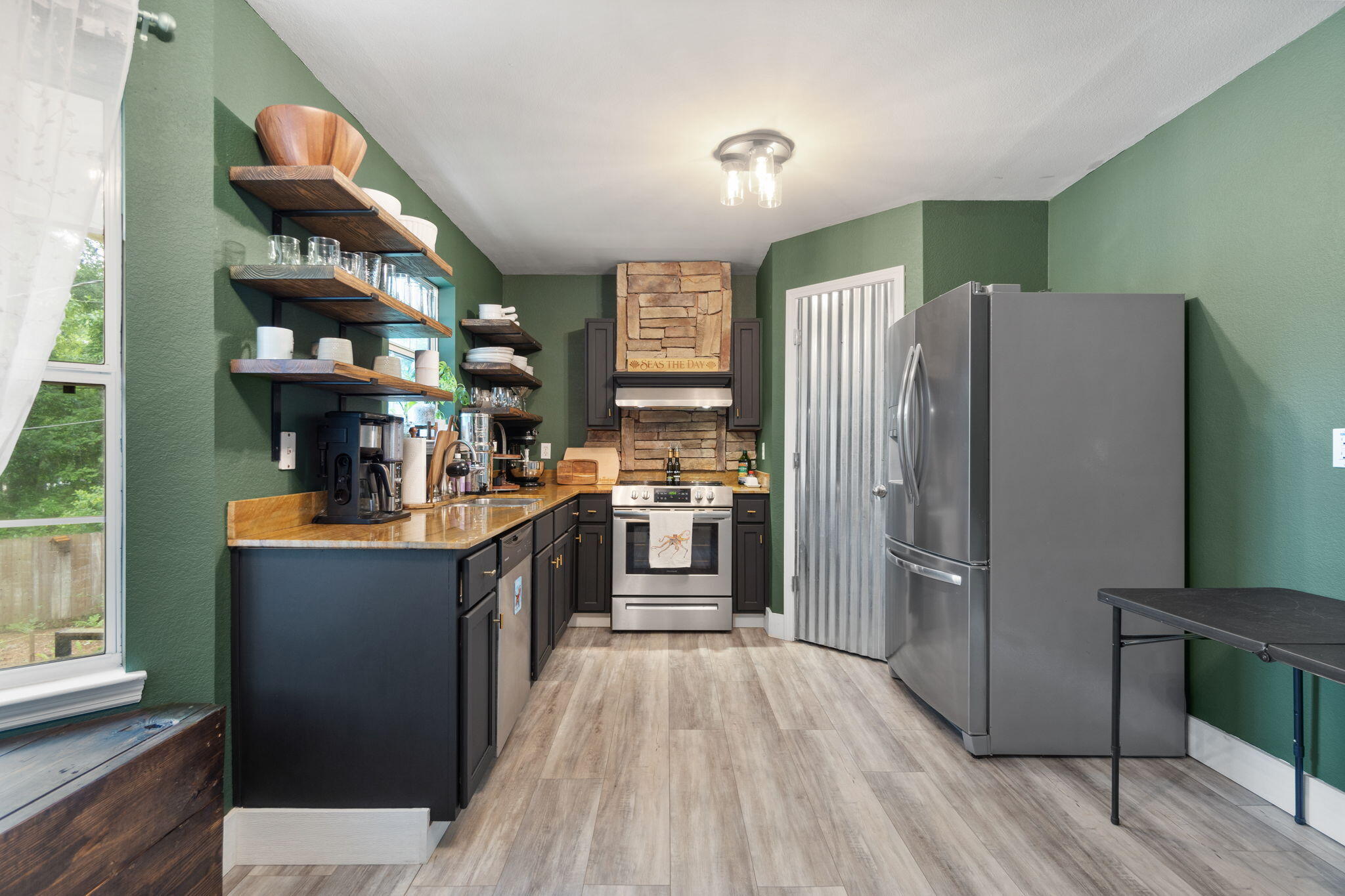 CINCO ADDN TO CRESTVIEW - Residential