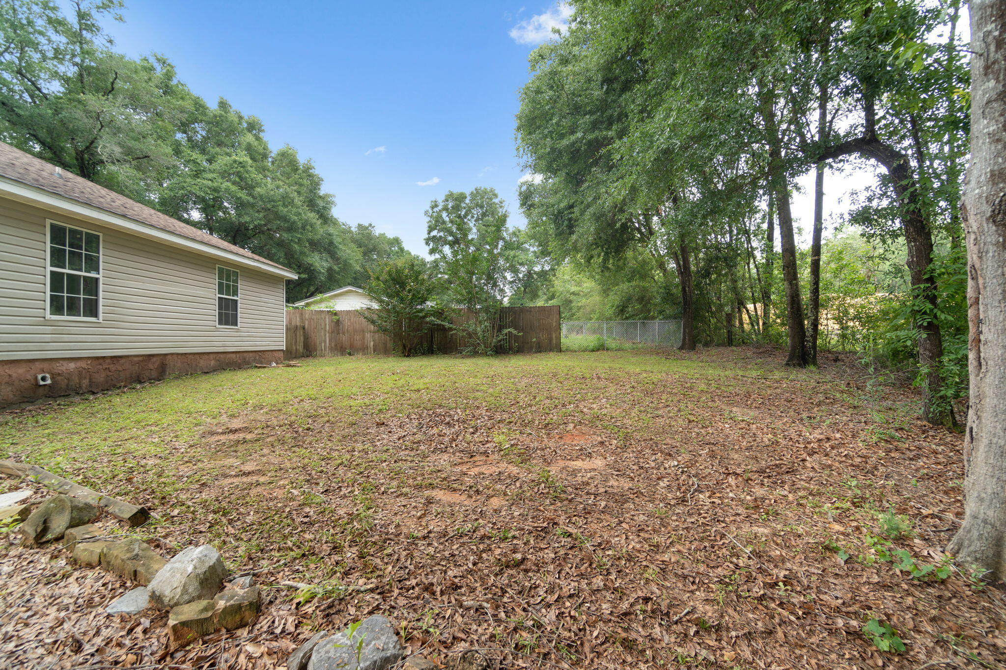 CINCO ADDN TO CRESTVIEW - Residential