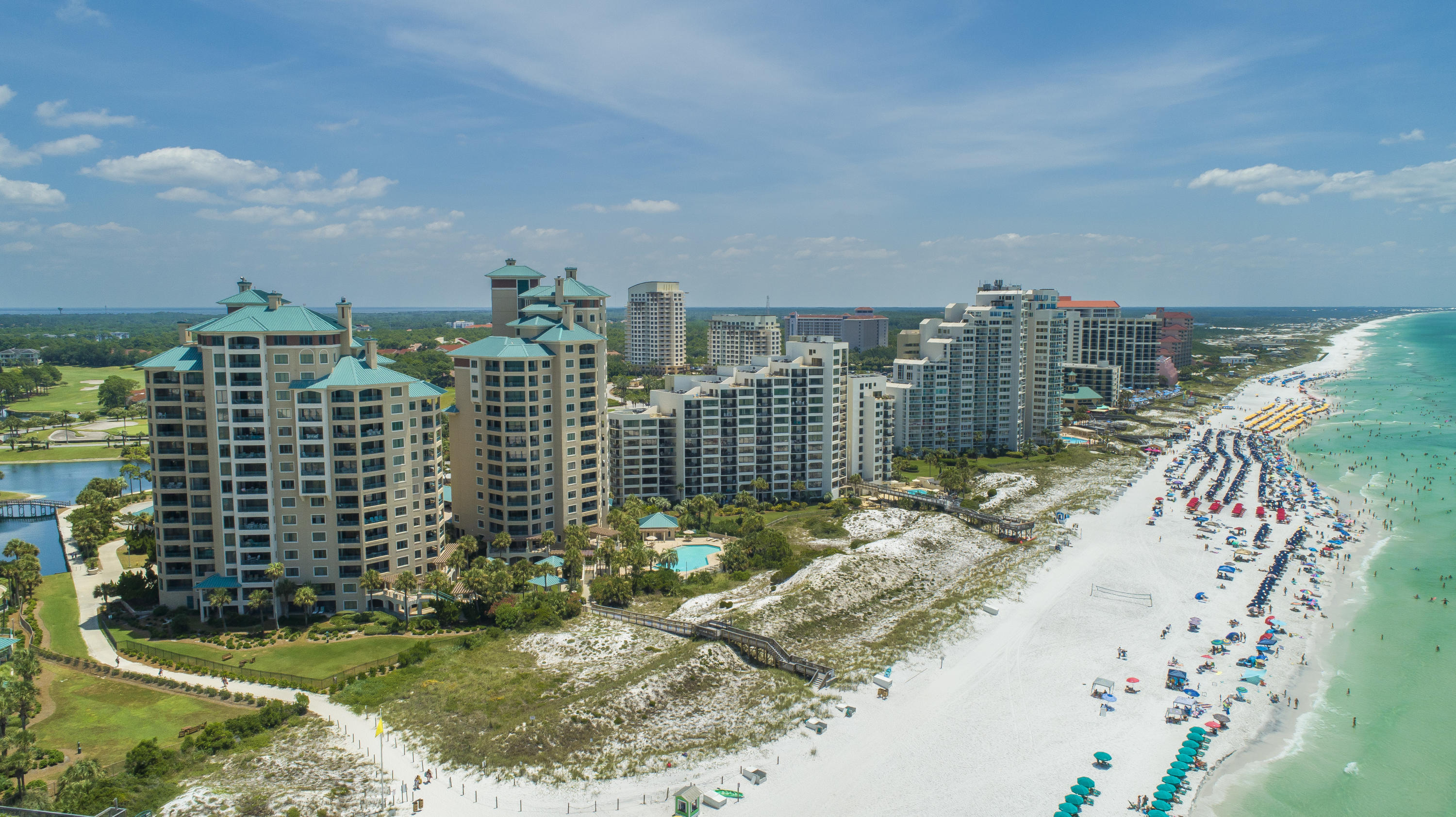 BUNGALOS AT SANDESTIN - Residential