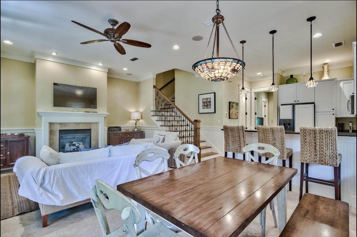 BUNGALOS AT SANDESTIN - Residential