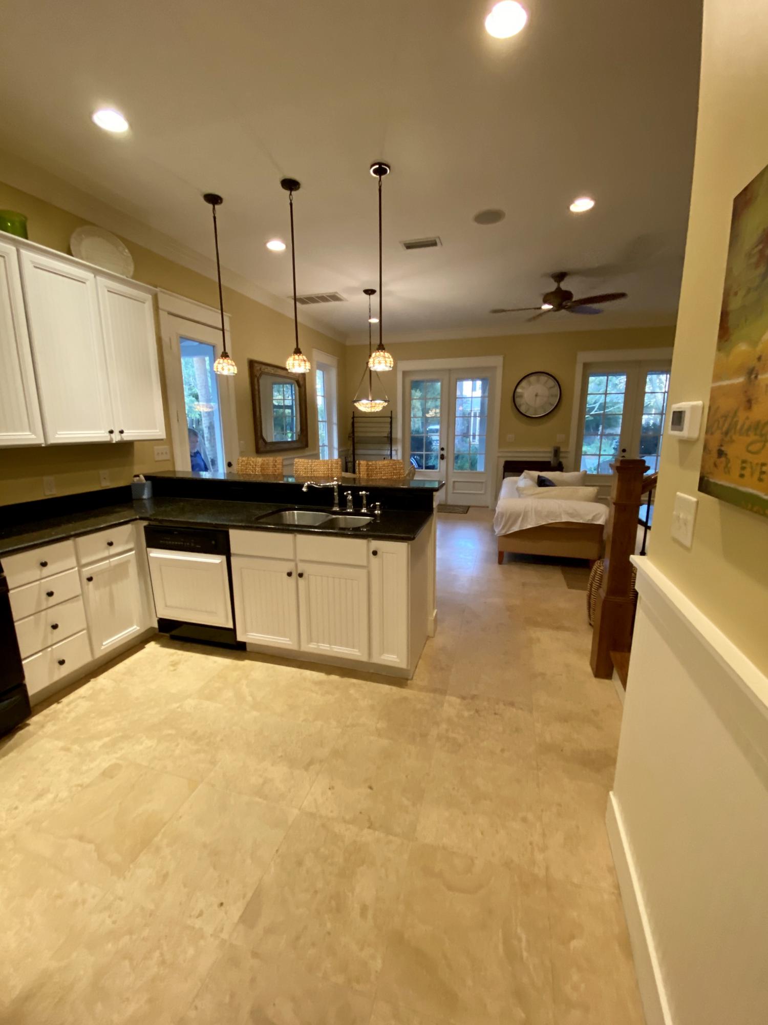 BUNGALOS AT SANDESTIN - Residential