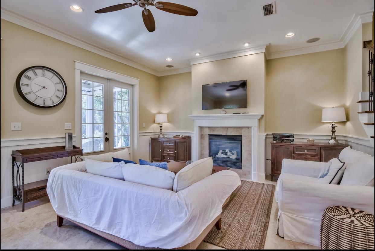 BUNGALOS AT SANDESTIN - Residential