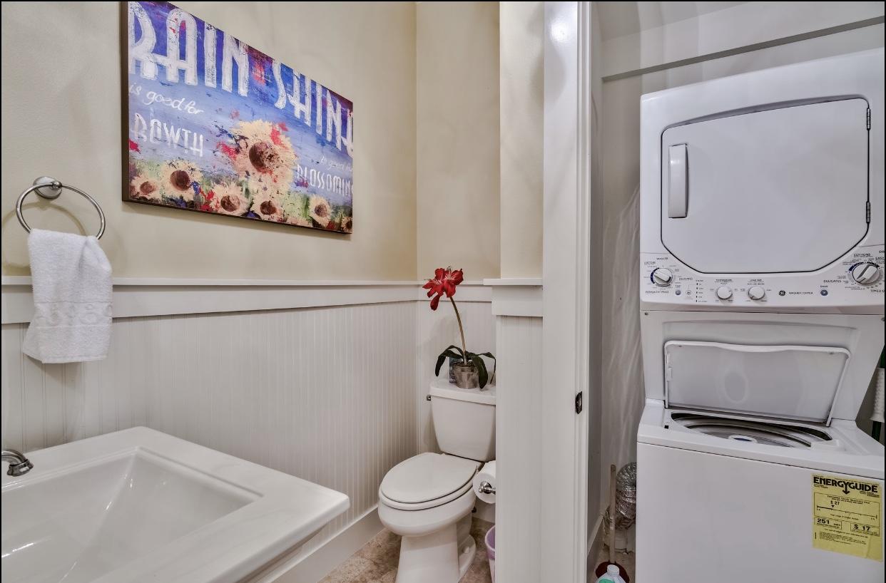 BUNGALOS AT SANDESTIN - Residential