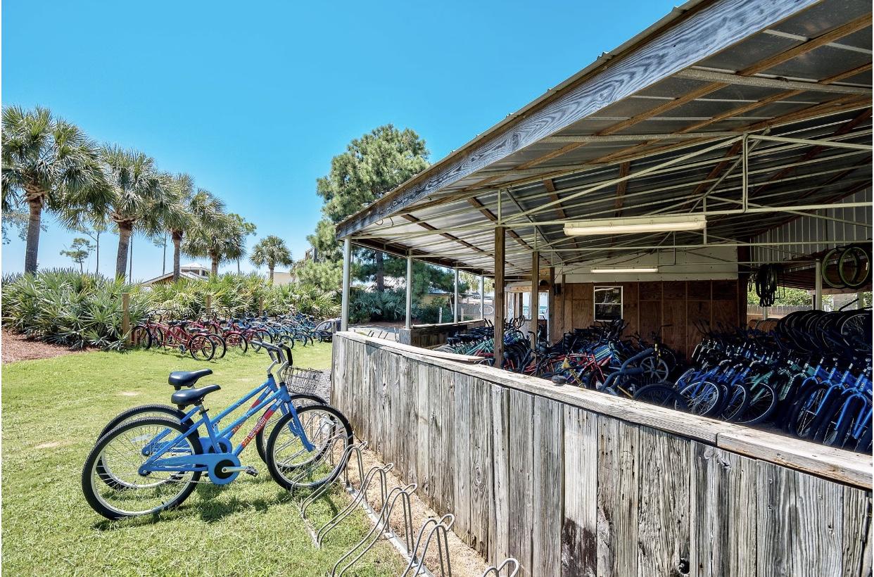 BUNGALOS AT SANDESTIN - Residential
