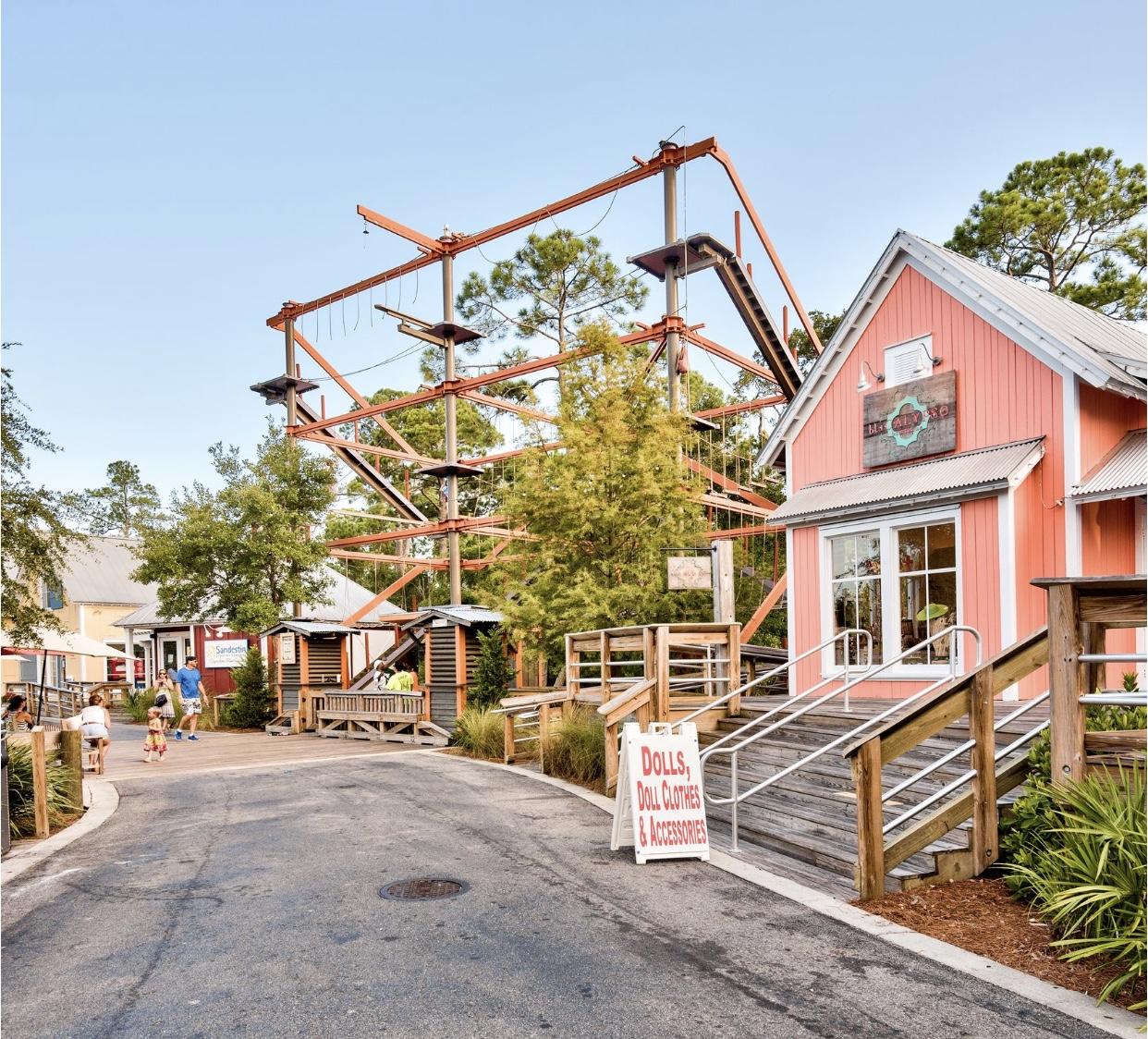 BUNGALOS AT SANDESTIN - Residential