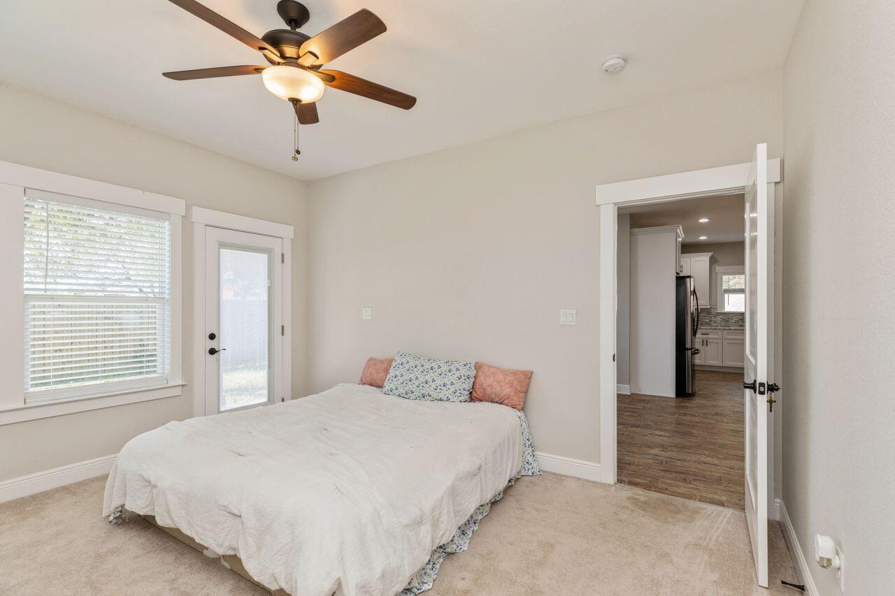 TOM BARROW - Residential