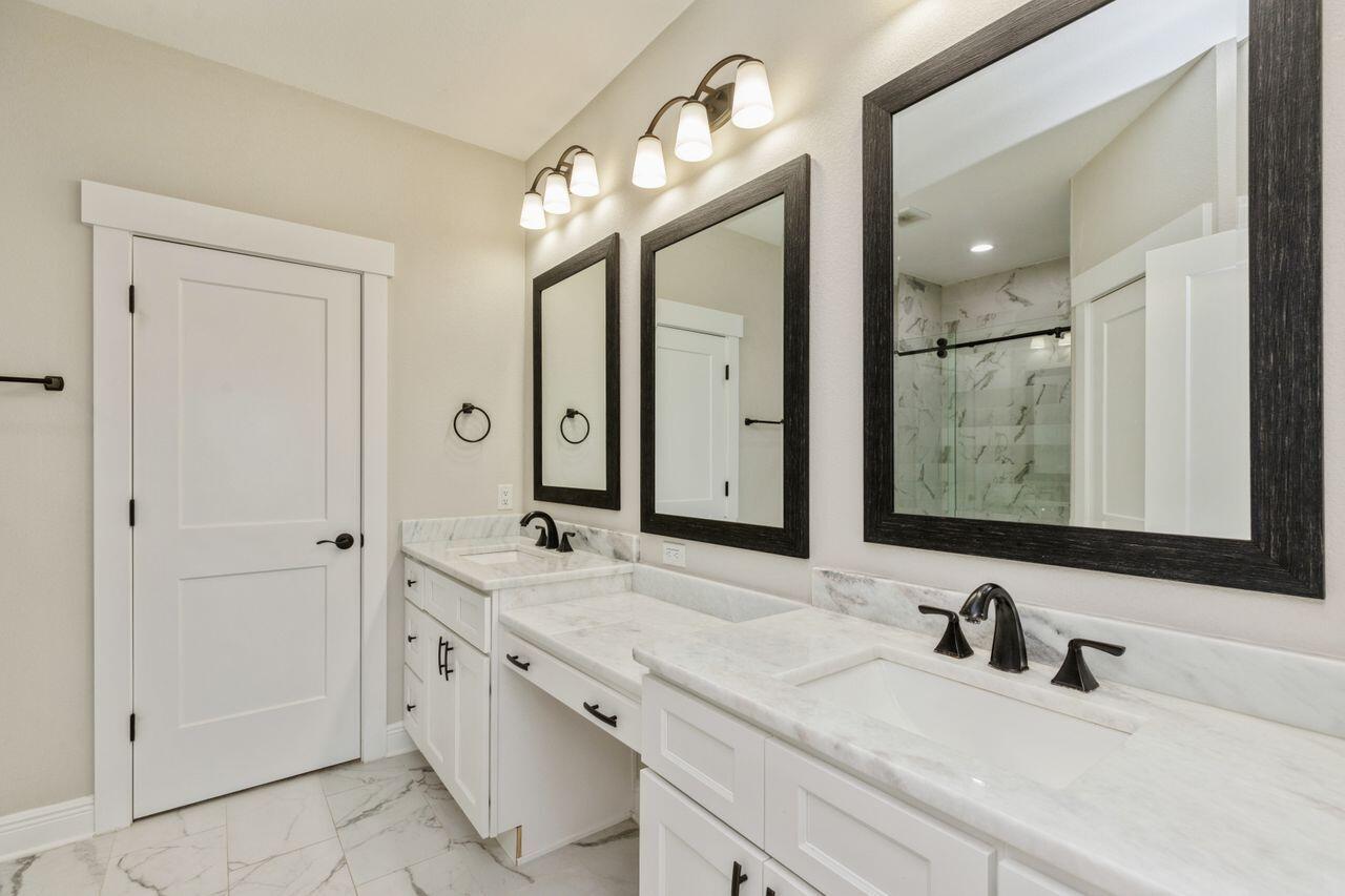 TOM BARROW - Residential