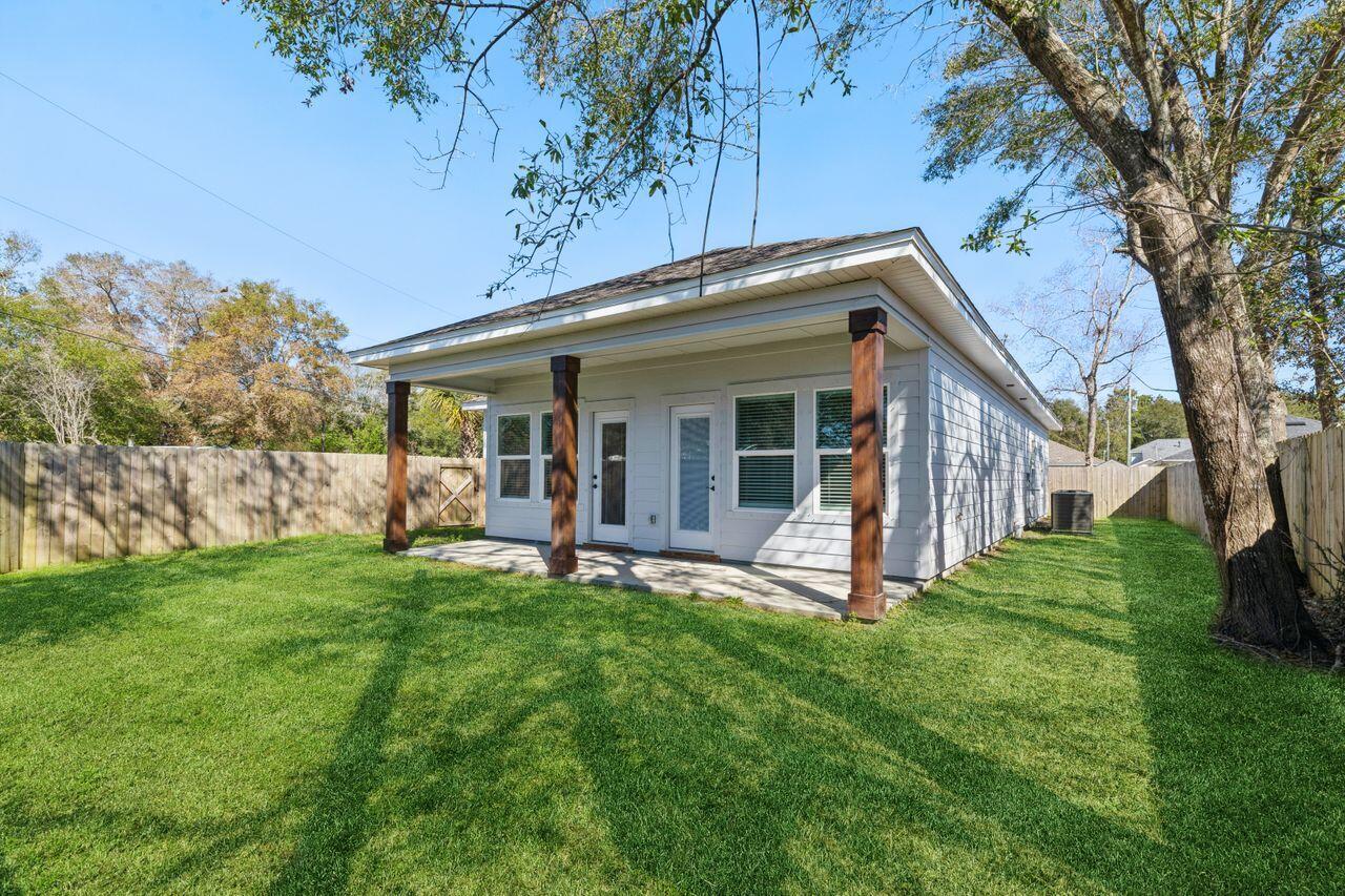 TOM BARROW - Residential