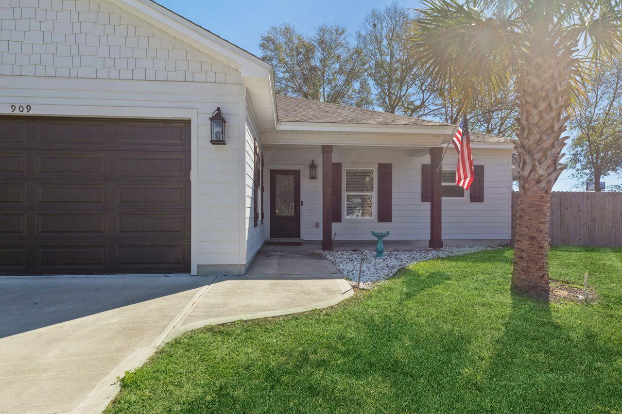 TOM BARROW - Residential