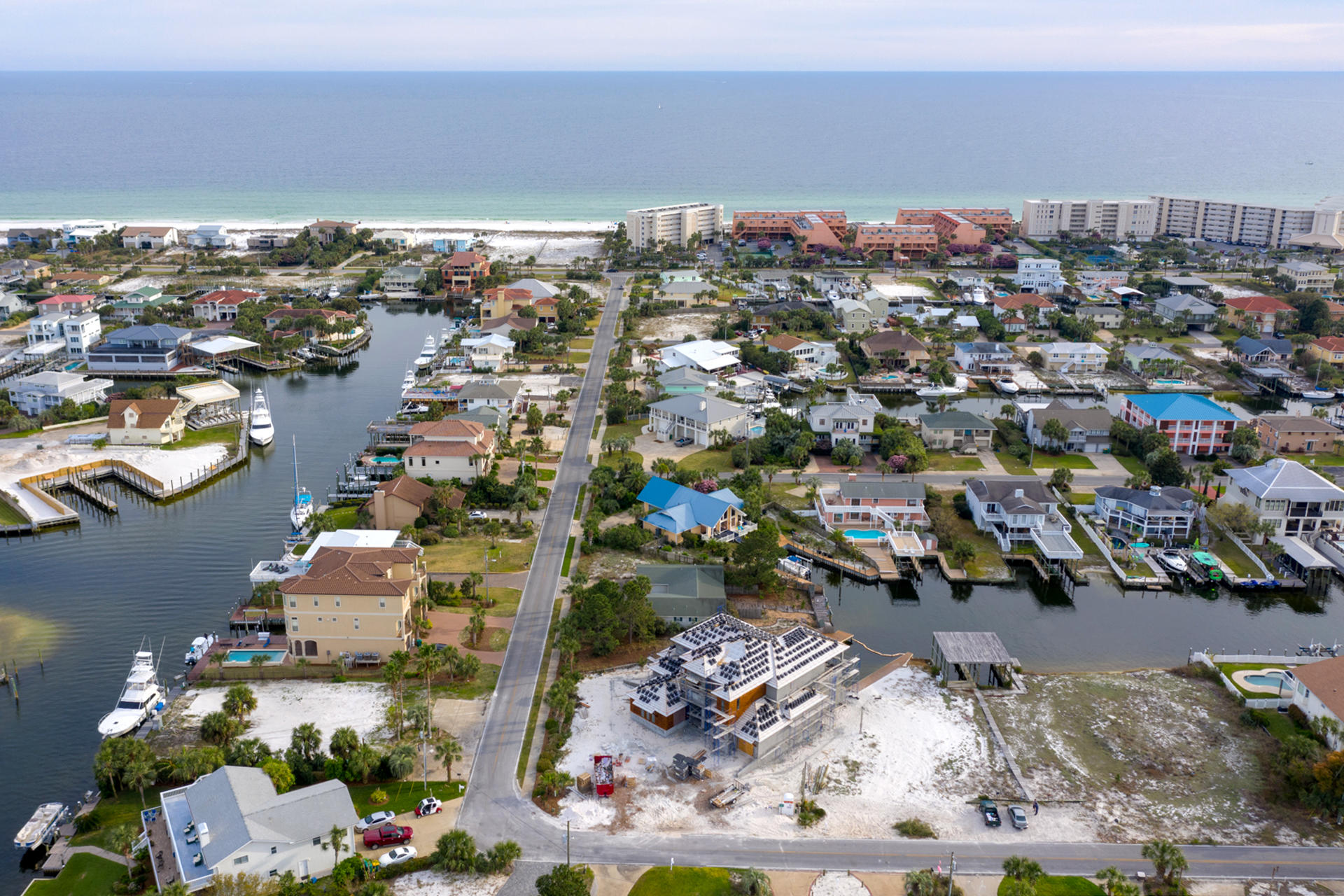 HOLIDAY ISLE - Residential