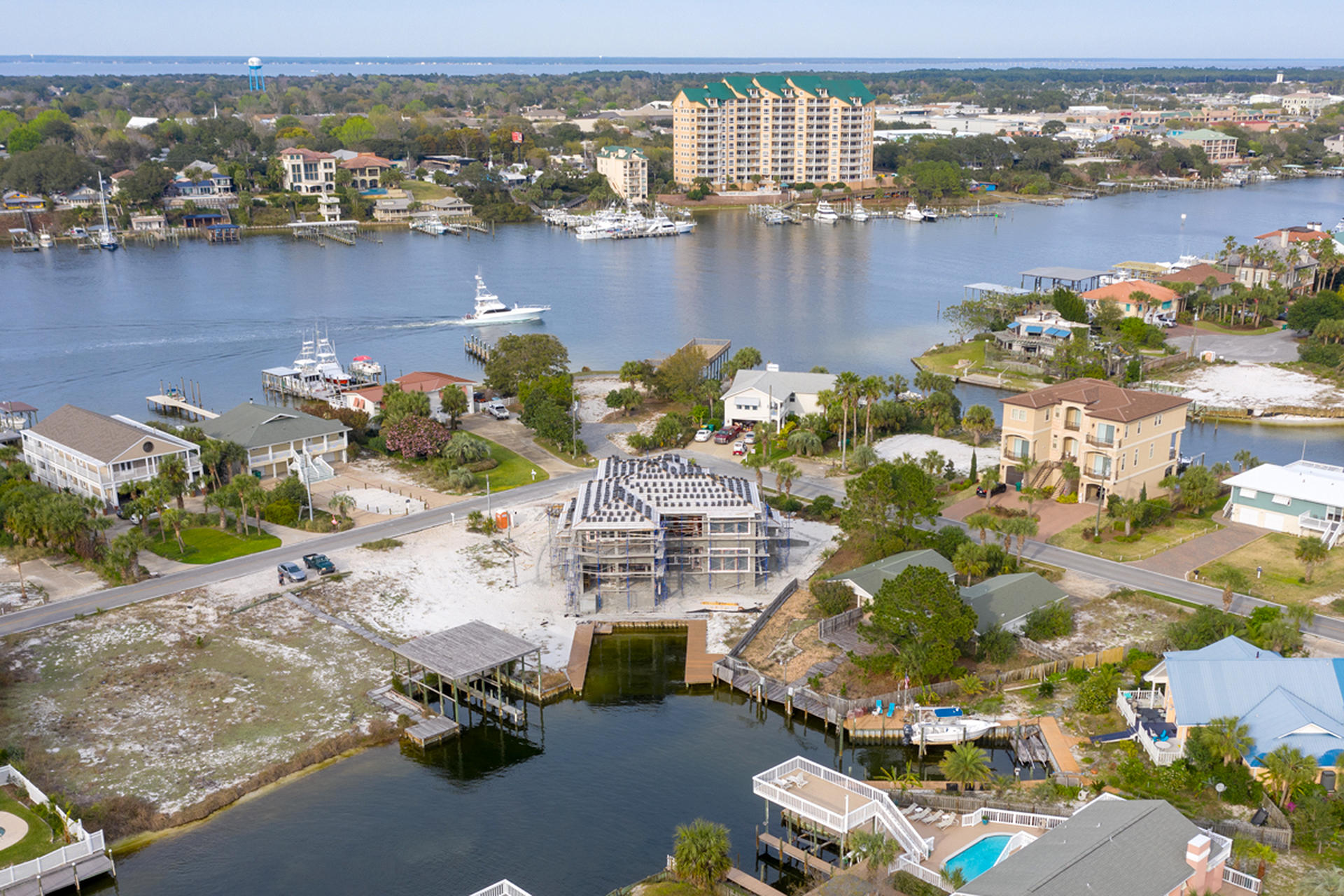 HOLIDAY ISLE - Residential