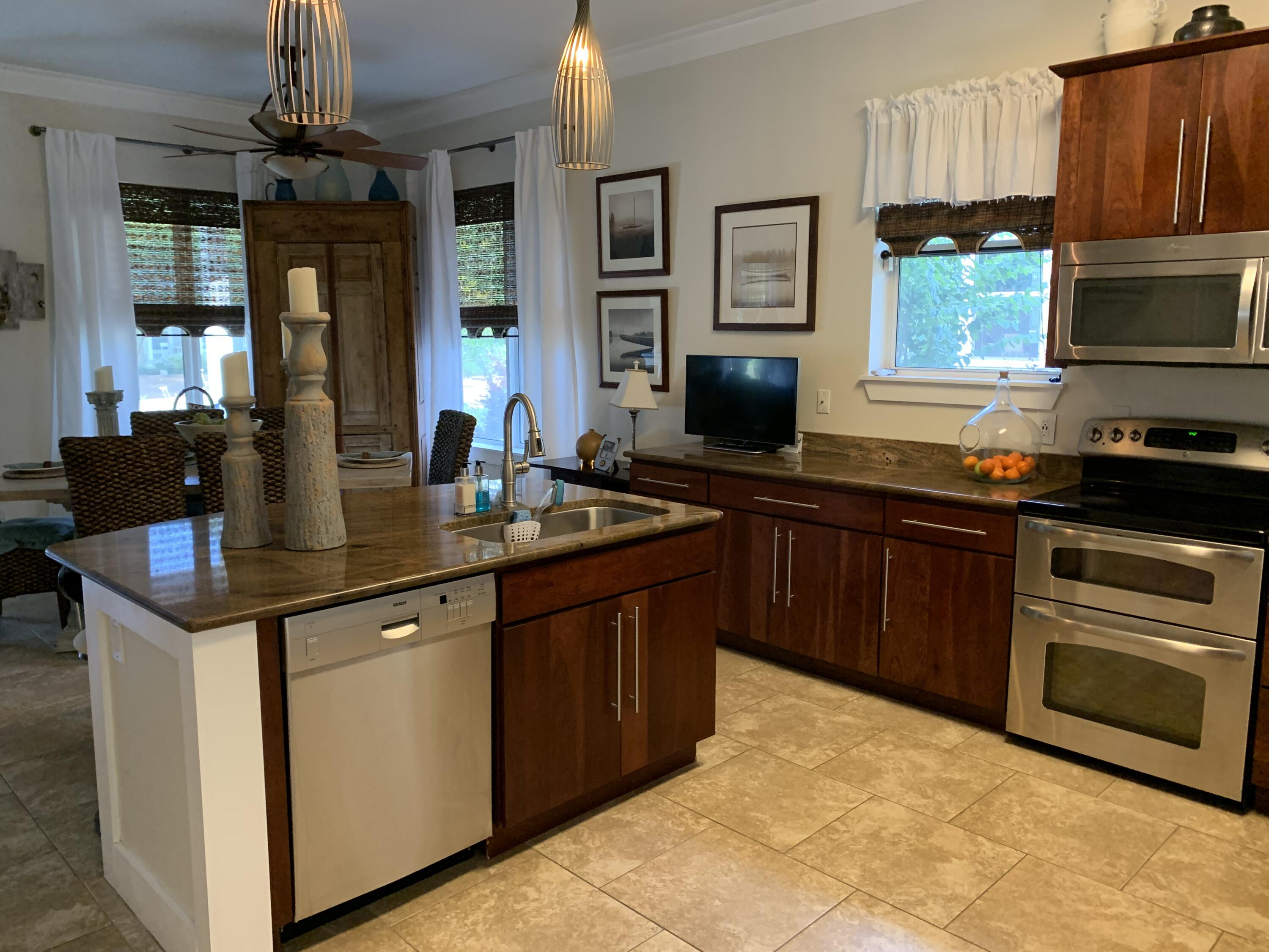 HIDDEN HIGHLANDS - Residential