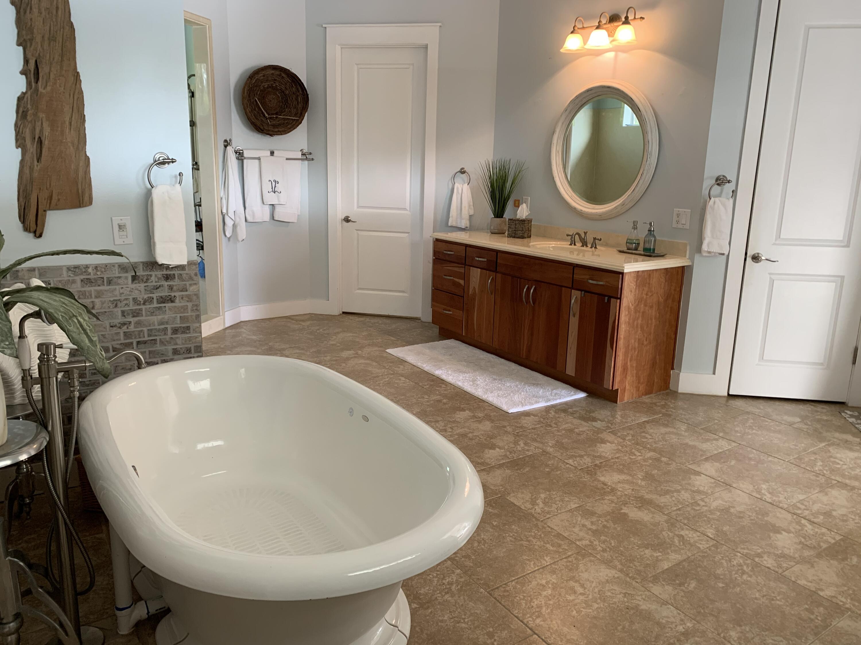 HIDDEN HIGHLANDS - Residential