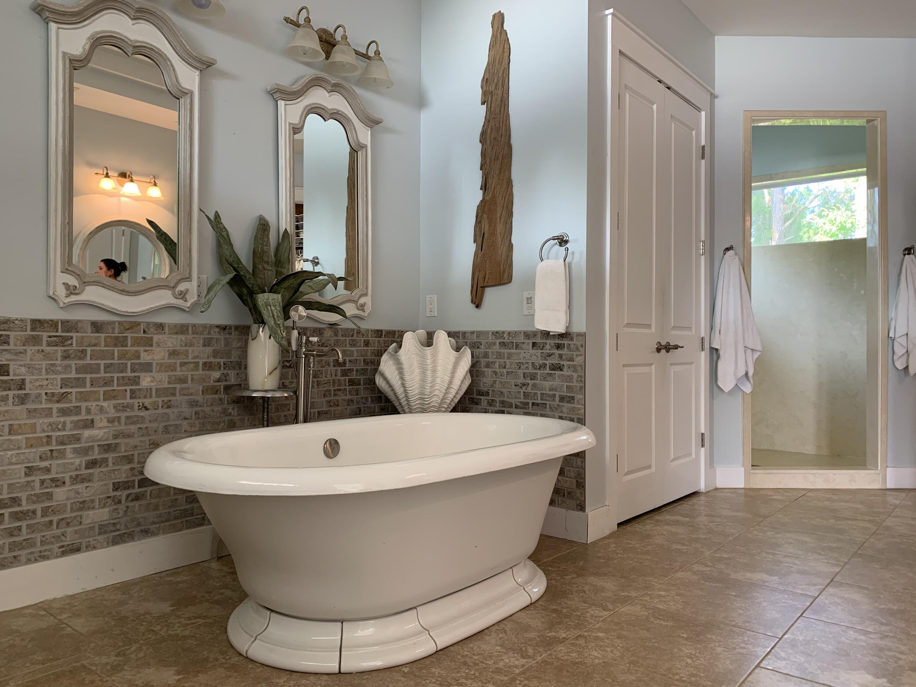 HIDDEN HIGHLANDS - Residential