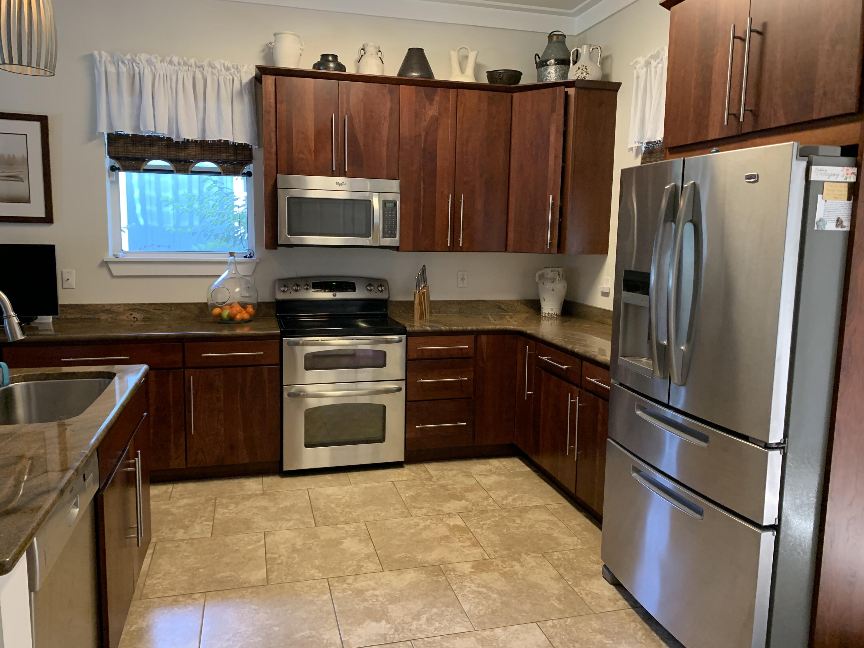 HIDDEN HIGHLANDS - Residential