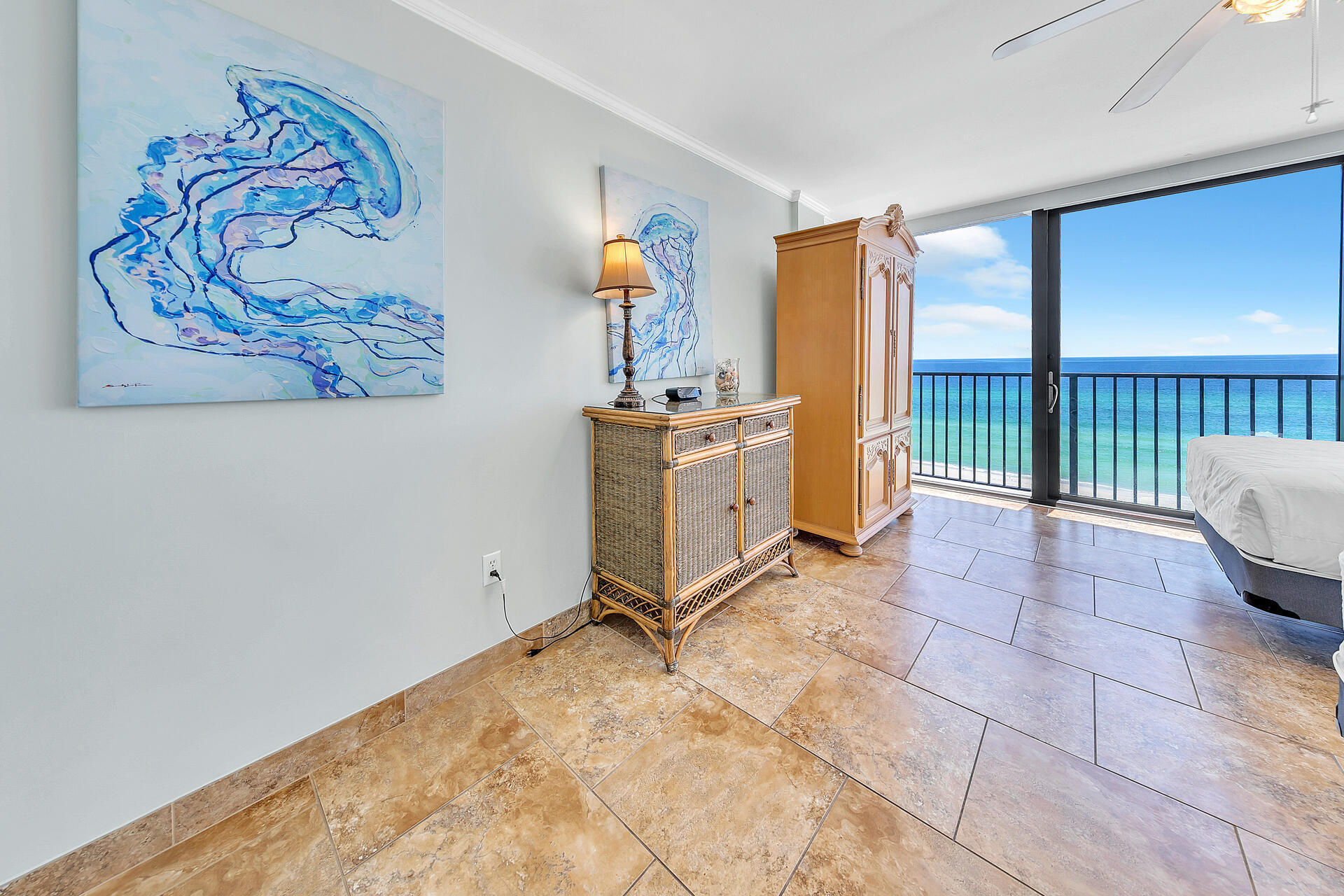 SEACHASE CONDO - Residential