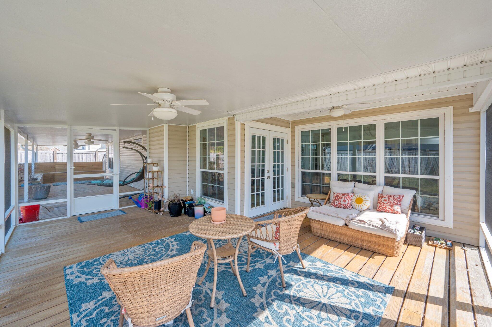 TIMBERLAKE ESTATES - Residential
