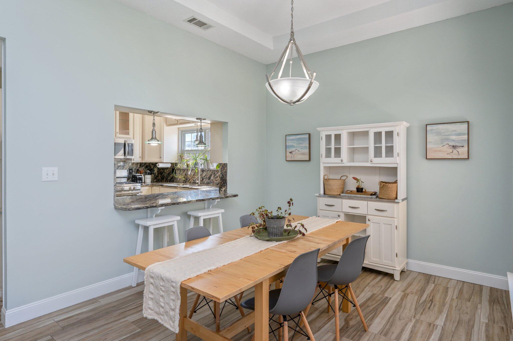 TIMBERLAKE ESTATES - Residential