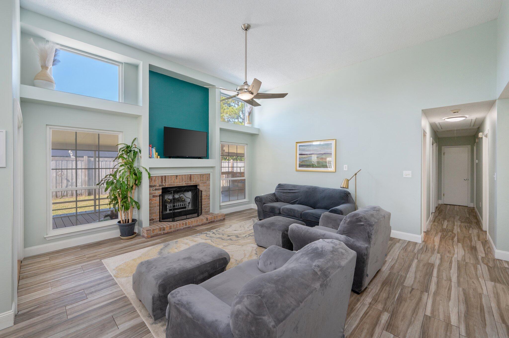 TIMBERLAKE ESTATES - Residential