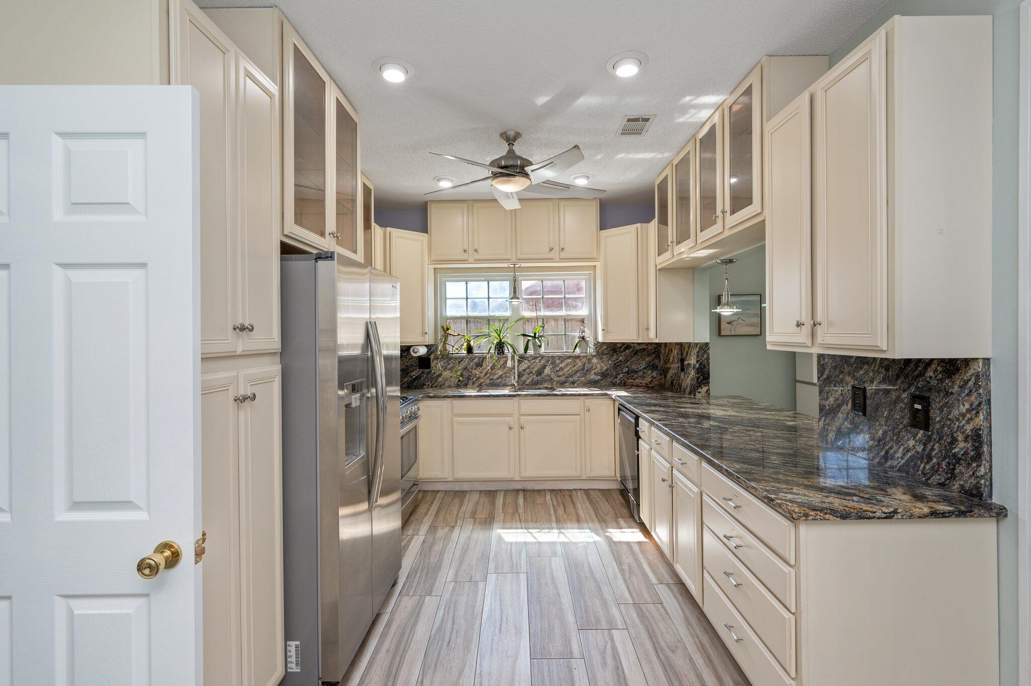 TIMBERLAKE ESTATES - Residential