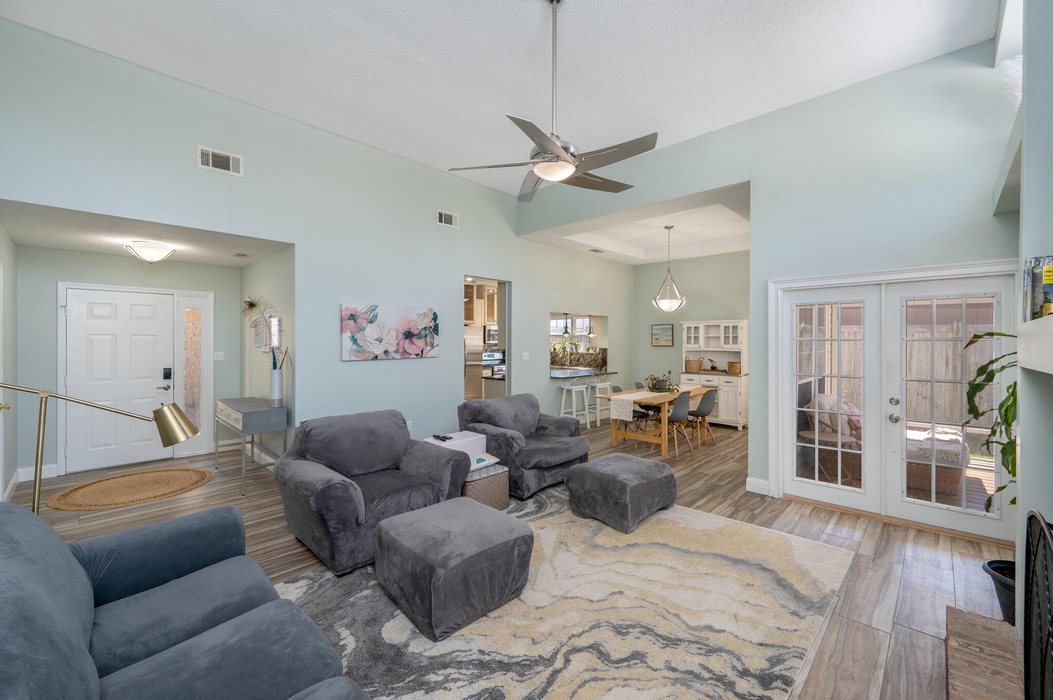 TIMBERLAKE ESTATES - Residential