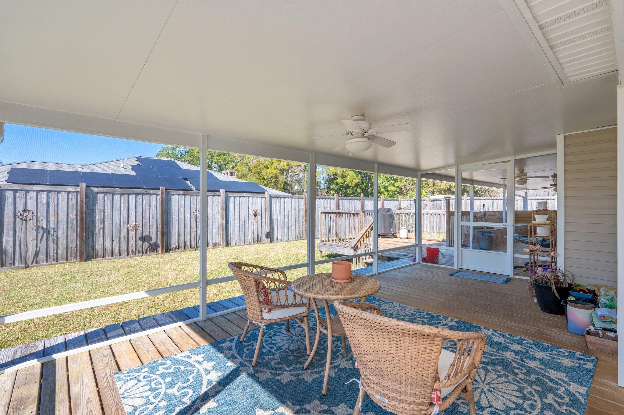 TIMBERLAKE ESTATES - Residential
