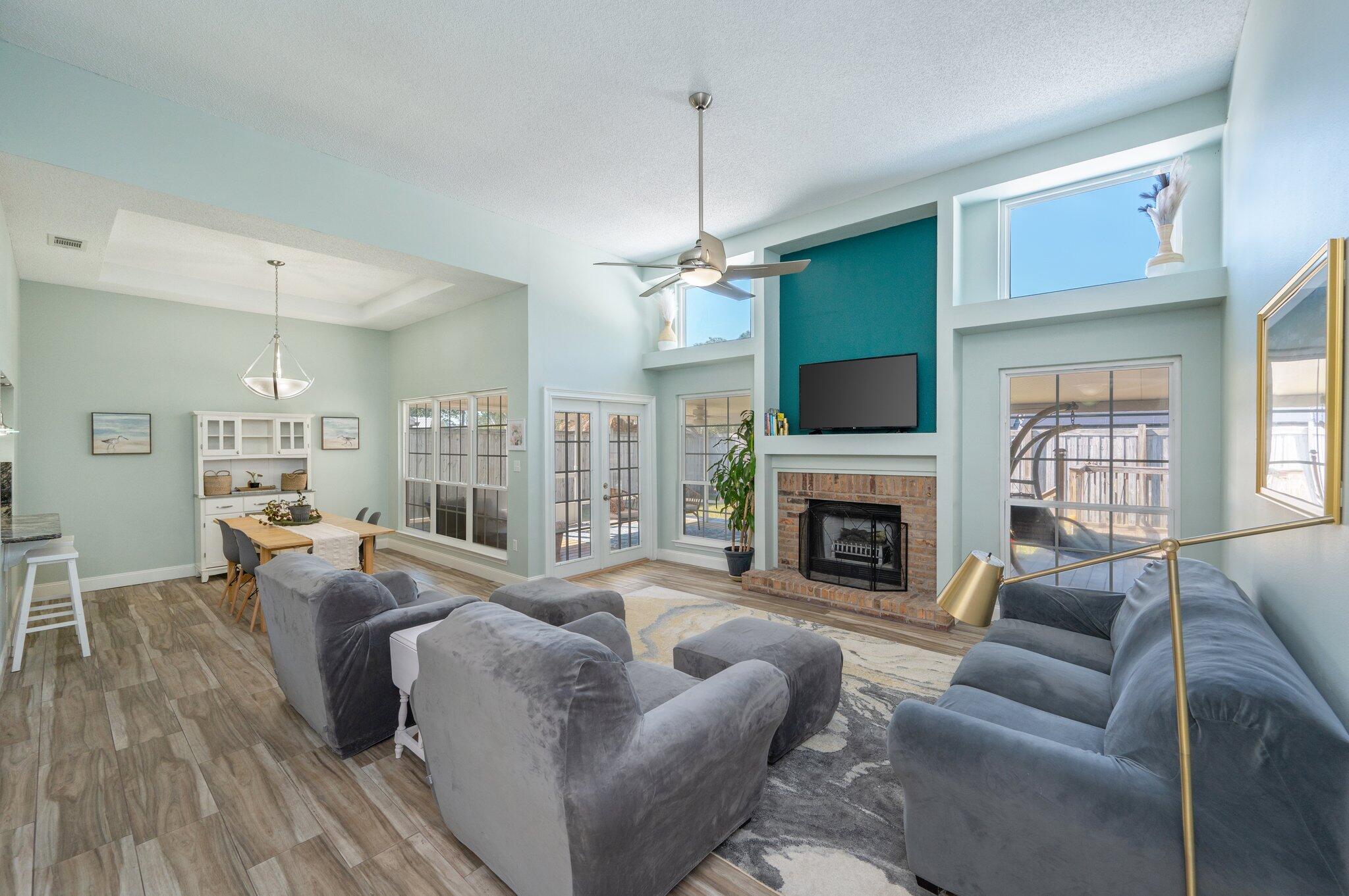 TIMBERLAKE ESTATES - Residential