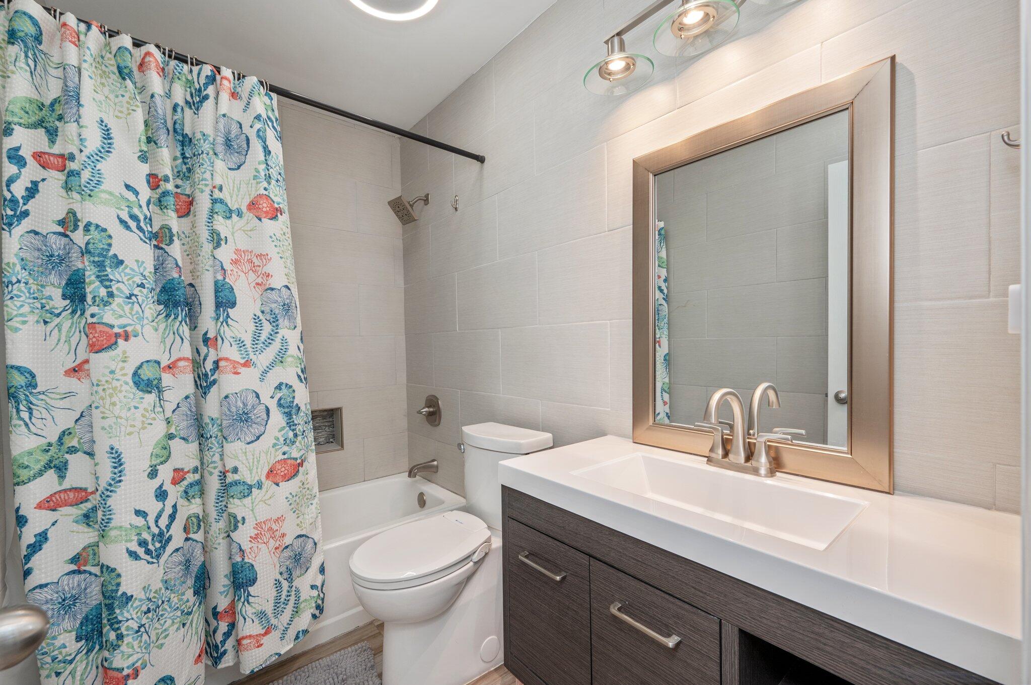 TIMBERLAKE ESTATES - Residential