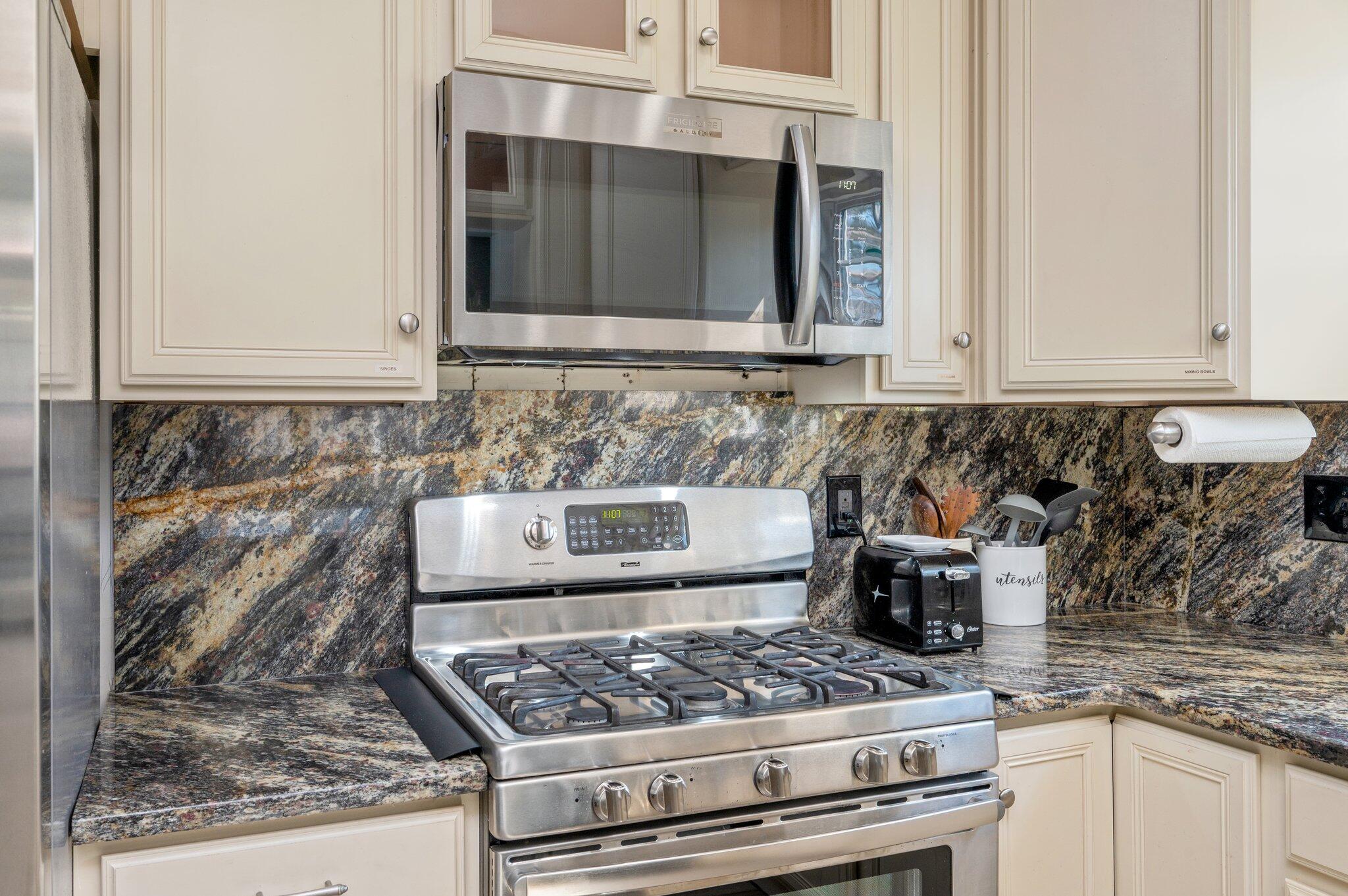 TIMBERLAKE ESTATES - Residential