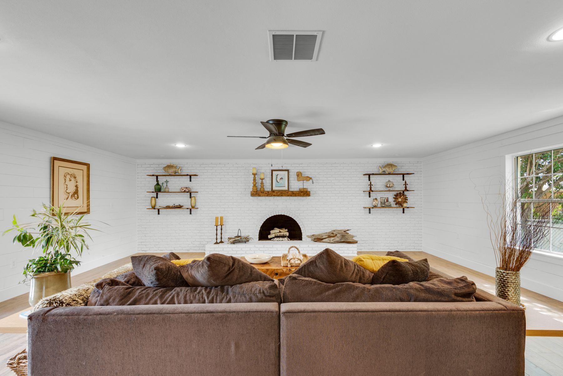 BAYOU WOODS - Residential