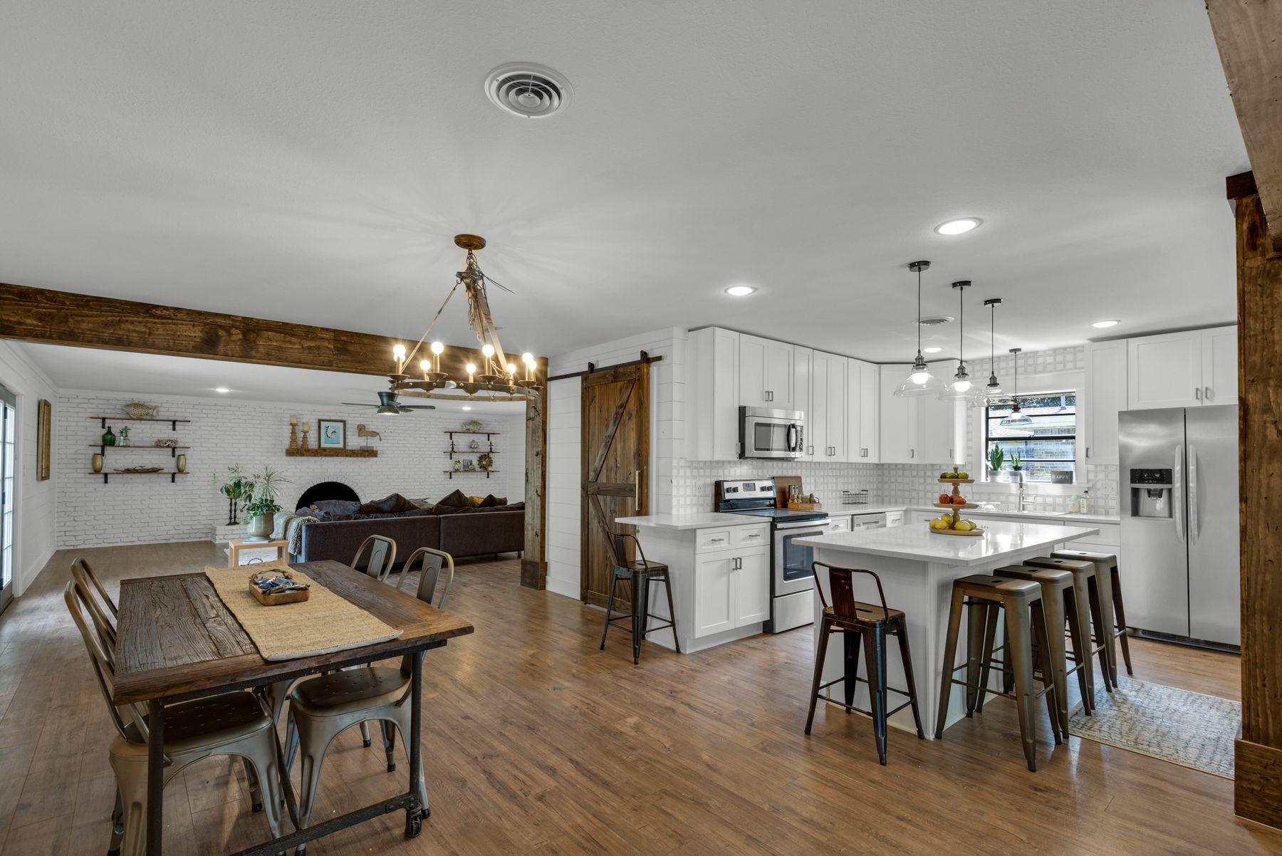 BAYOU WOODS - Residential