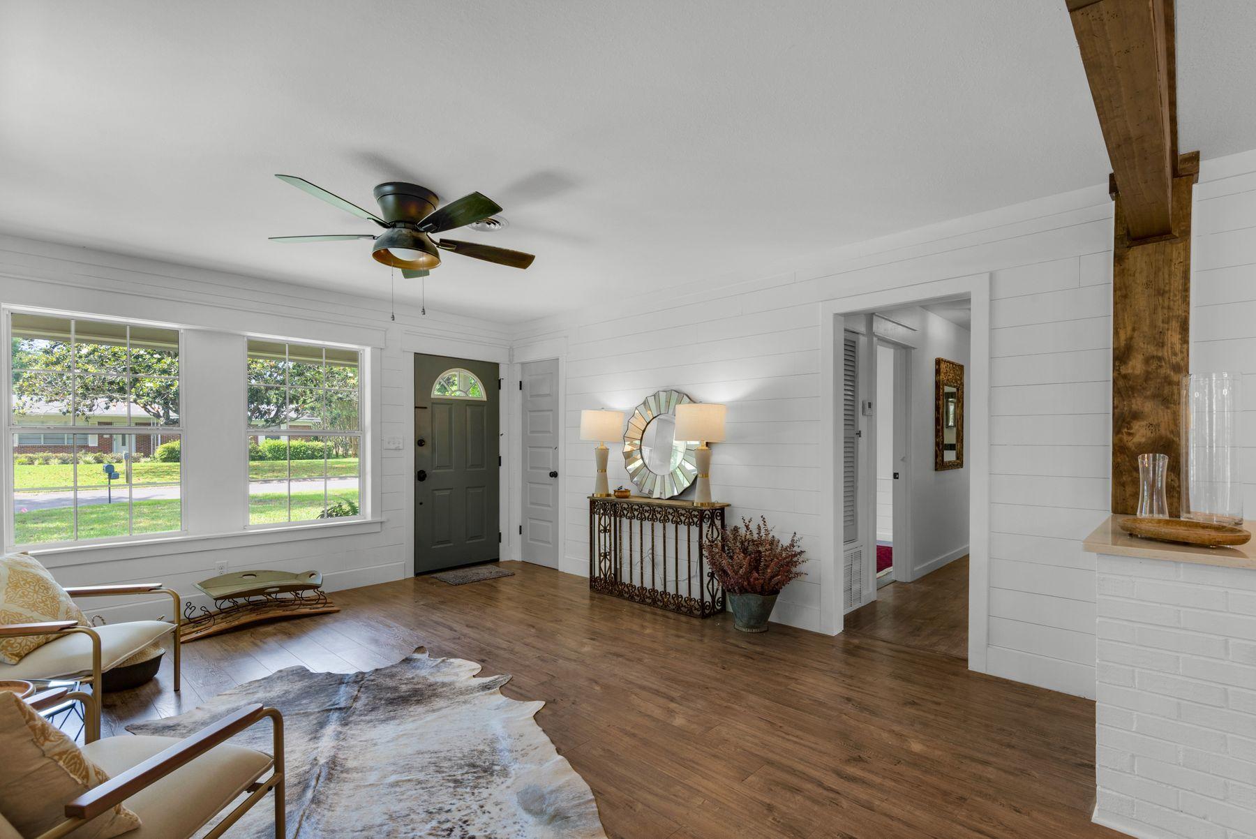 BAYOU WOODS - Residential