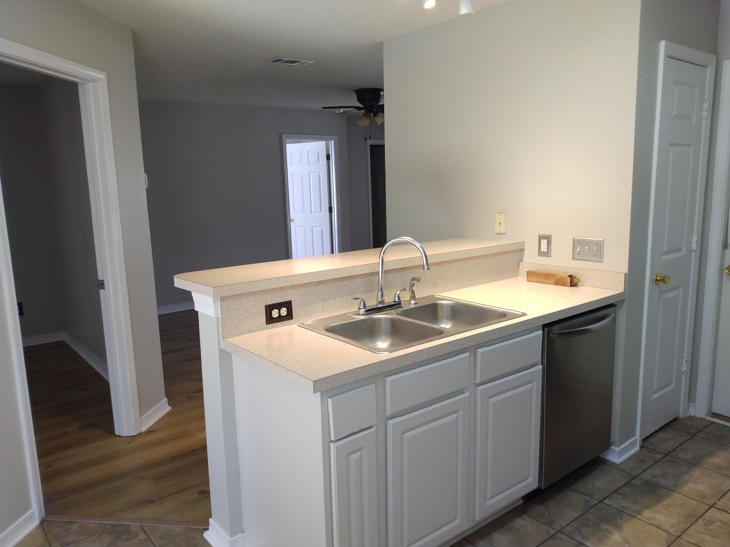 SOUTHWAY ESTATES - Residential Lease