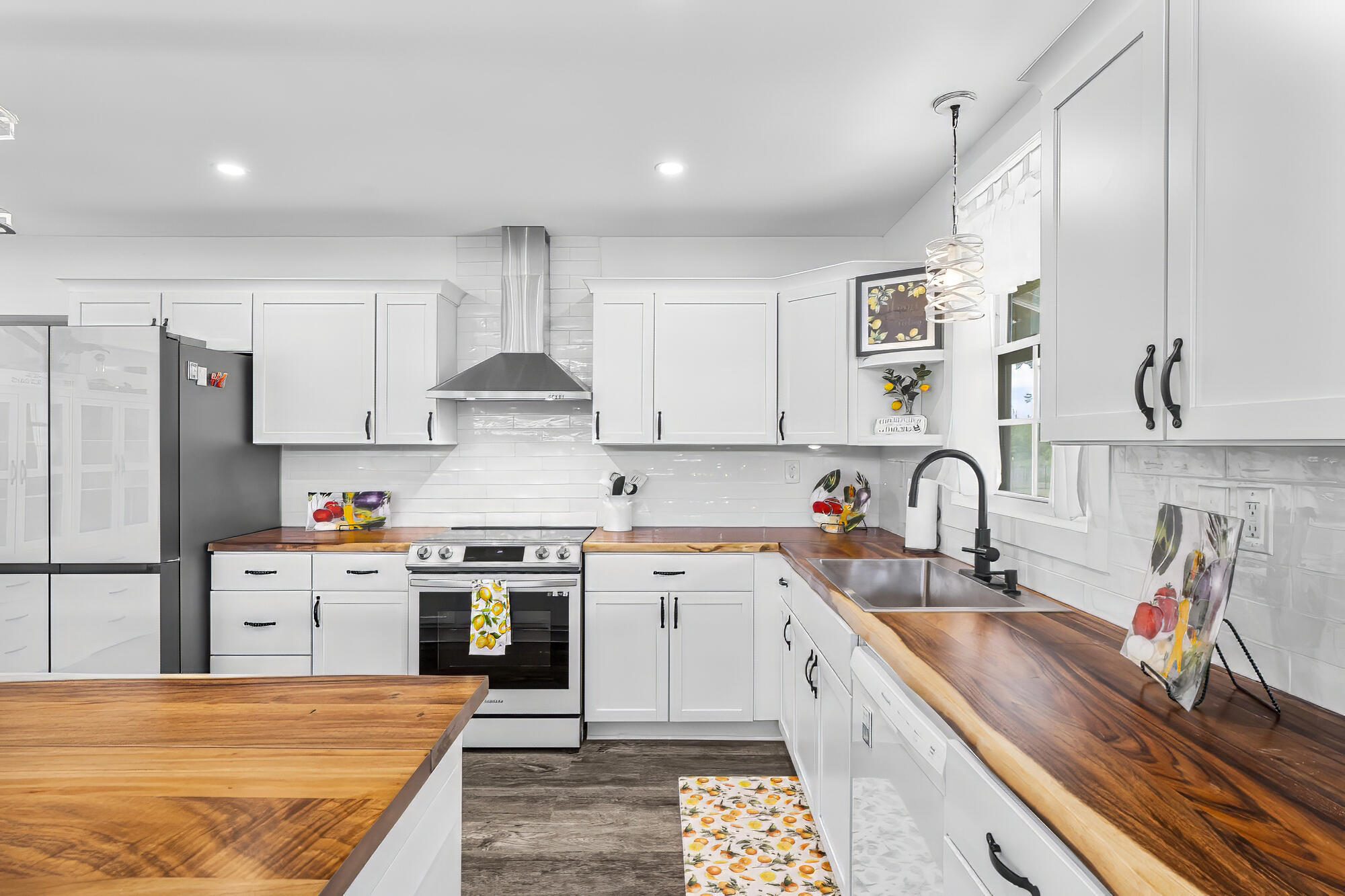 NO RECORDED SUBDIVISION - Residential