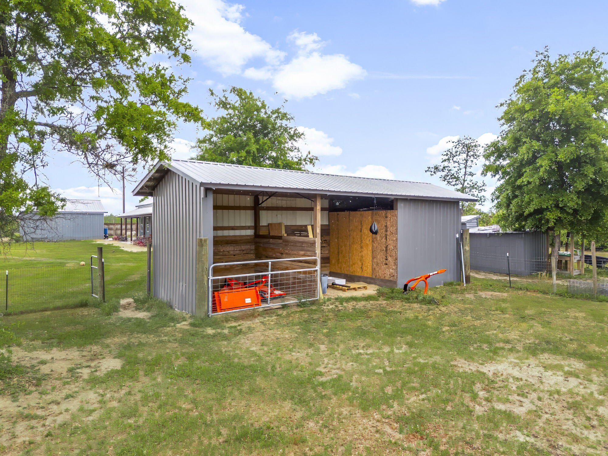 NO RECORDED SUBDIVISION - Residential