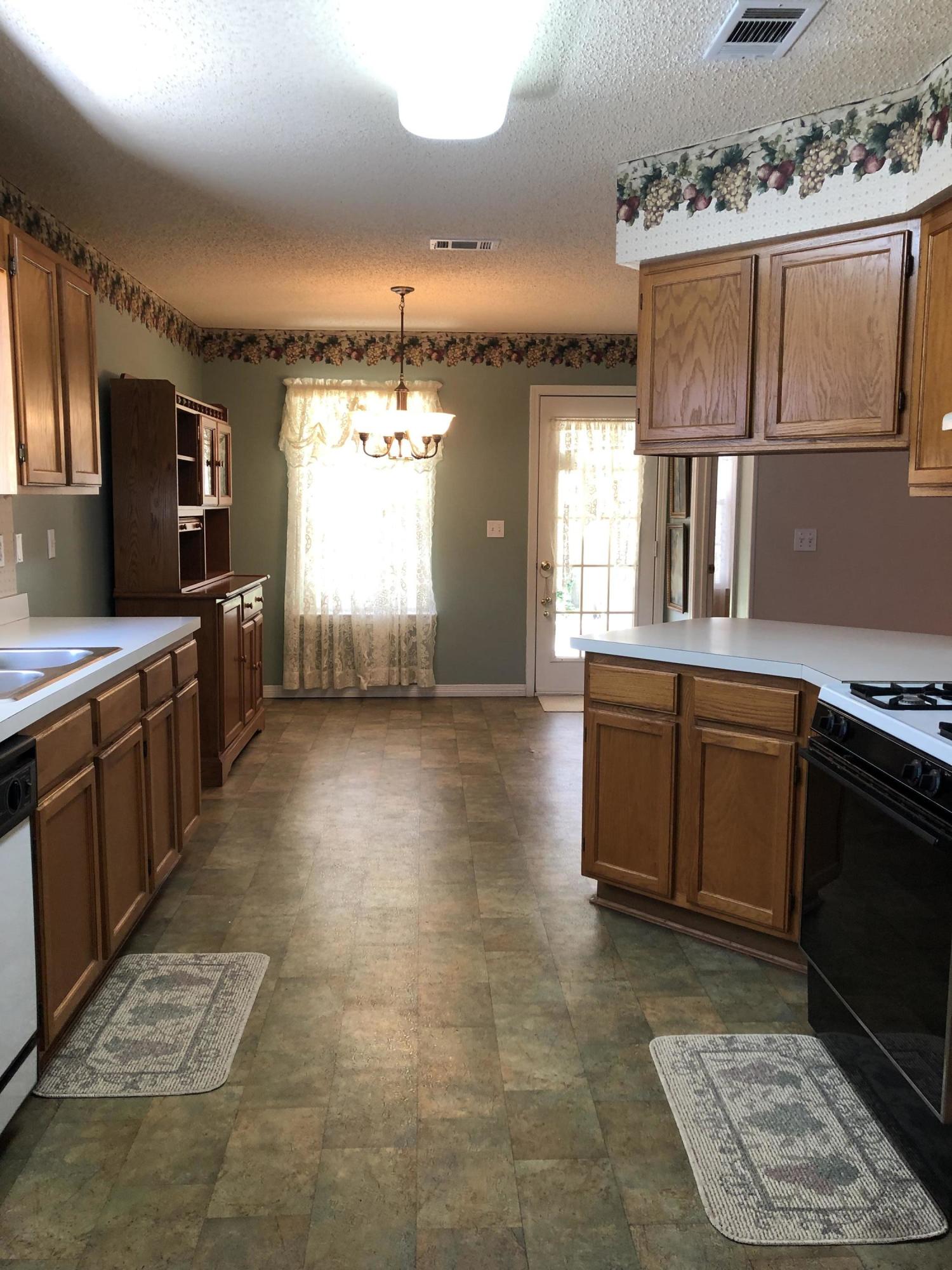 ROANOKE VILLAGE S/D - Residential