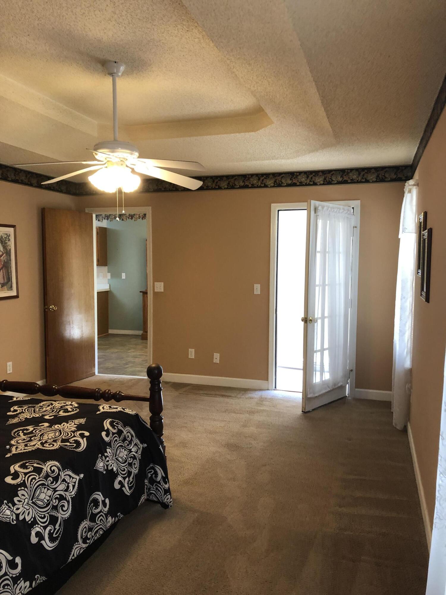 ROANOKE VILLAGE S/D - Residential