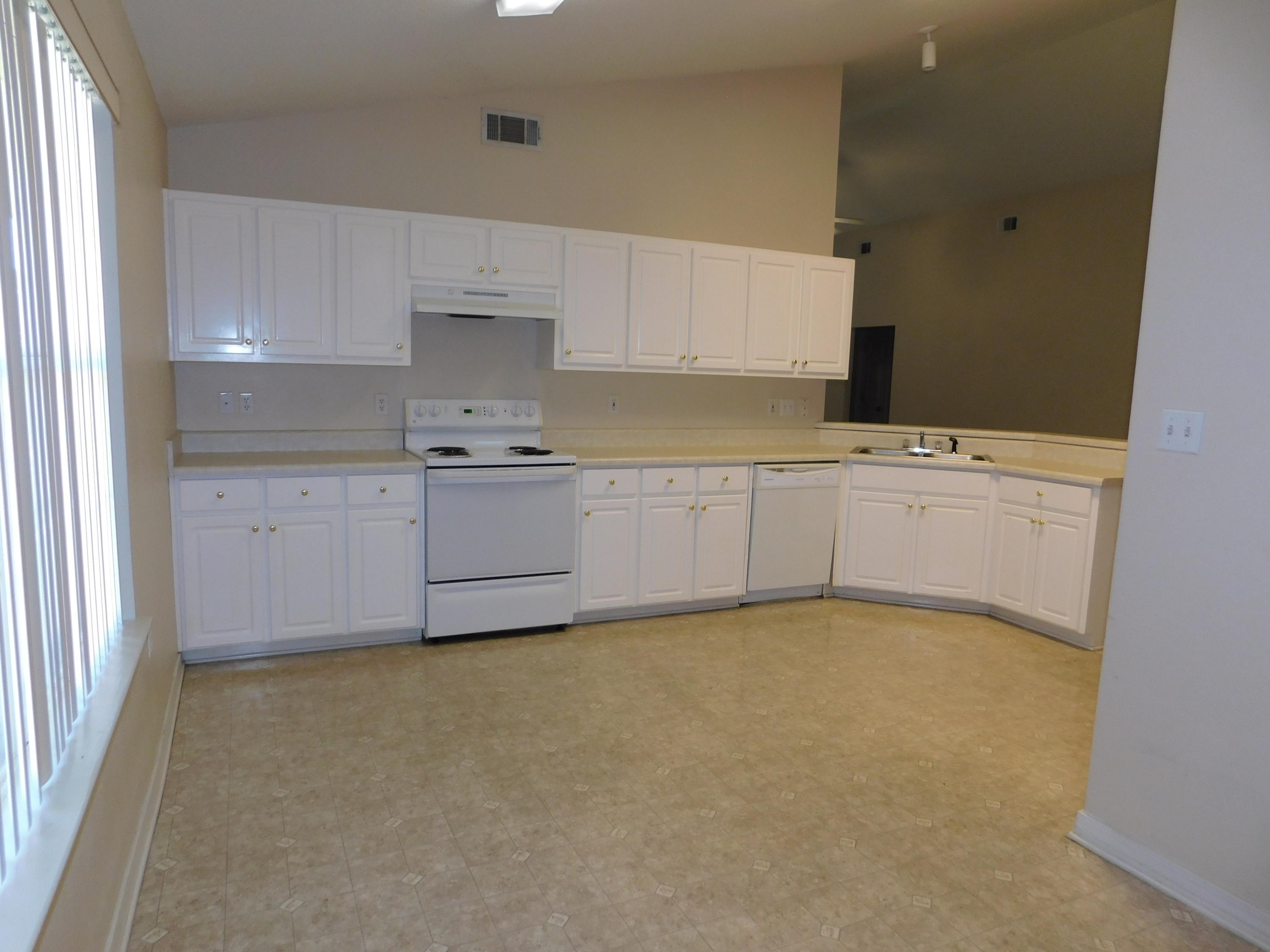 MARSH HARBOR - Residential