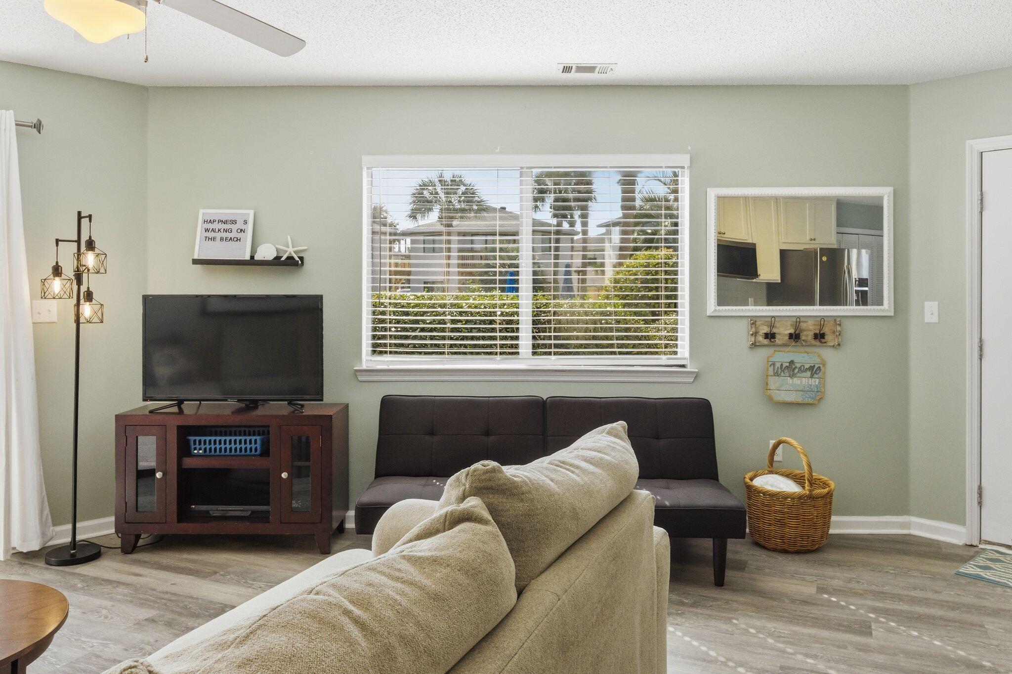 CRYSTAL VILLAGE CONDO PH 2 - Residential