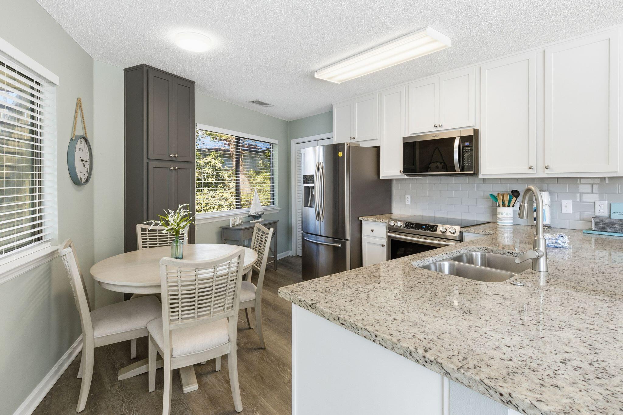 CRYSTAL VILLAGE CONDO PH 2 - Residential