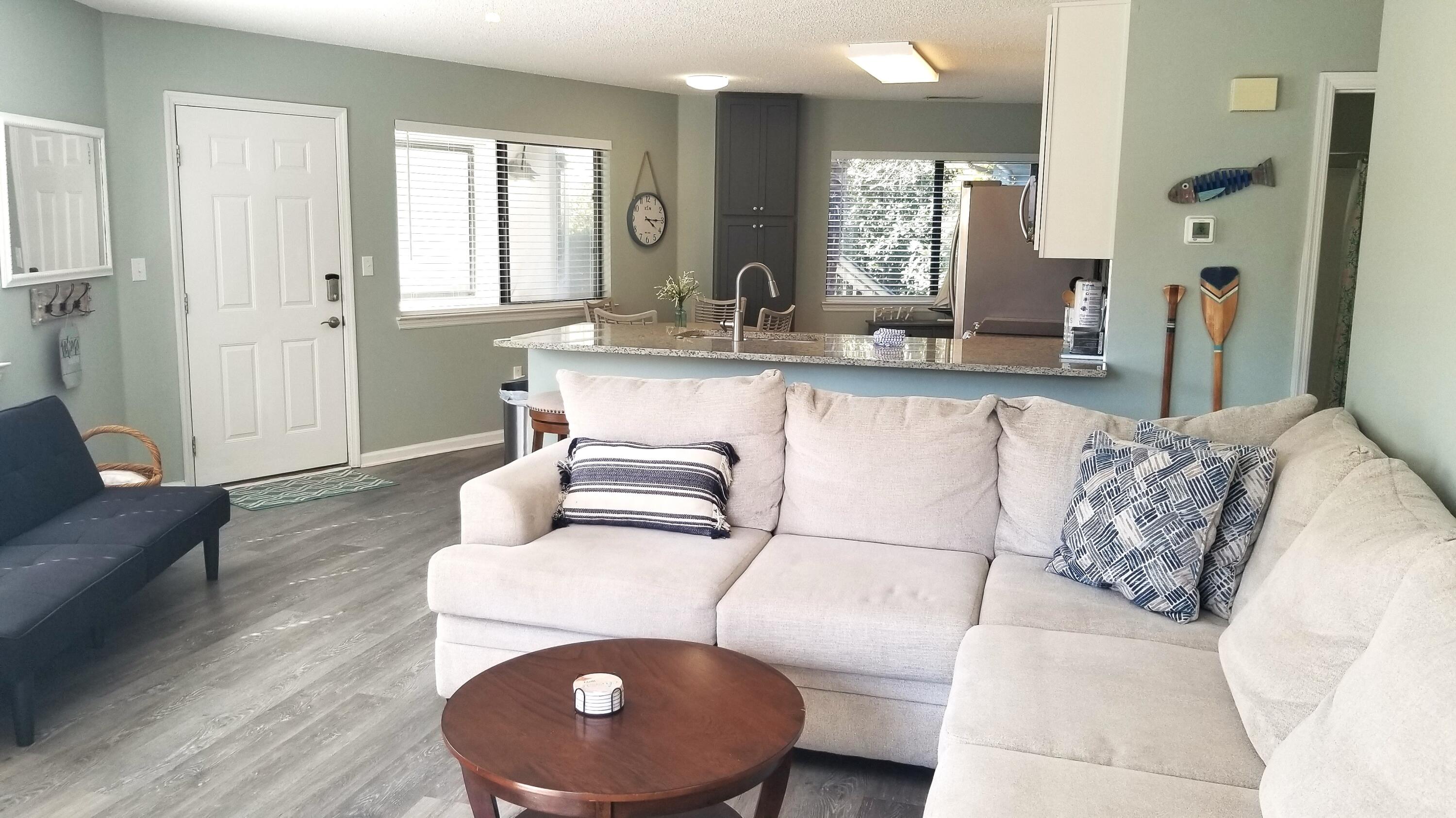 CRYSTAL VILLAGE CONDO PH 2 - Residential