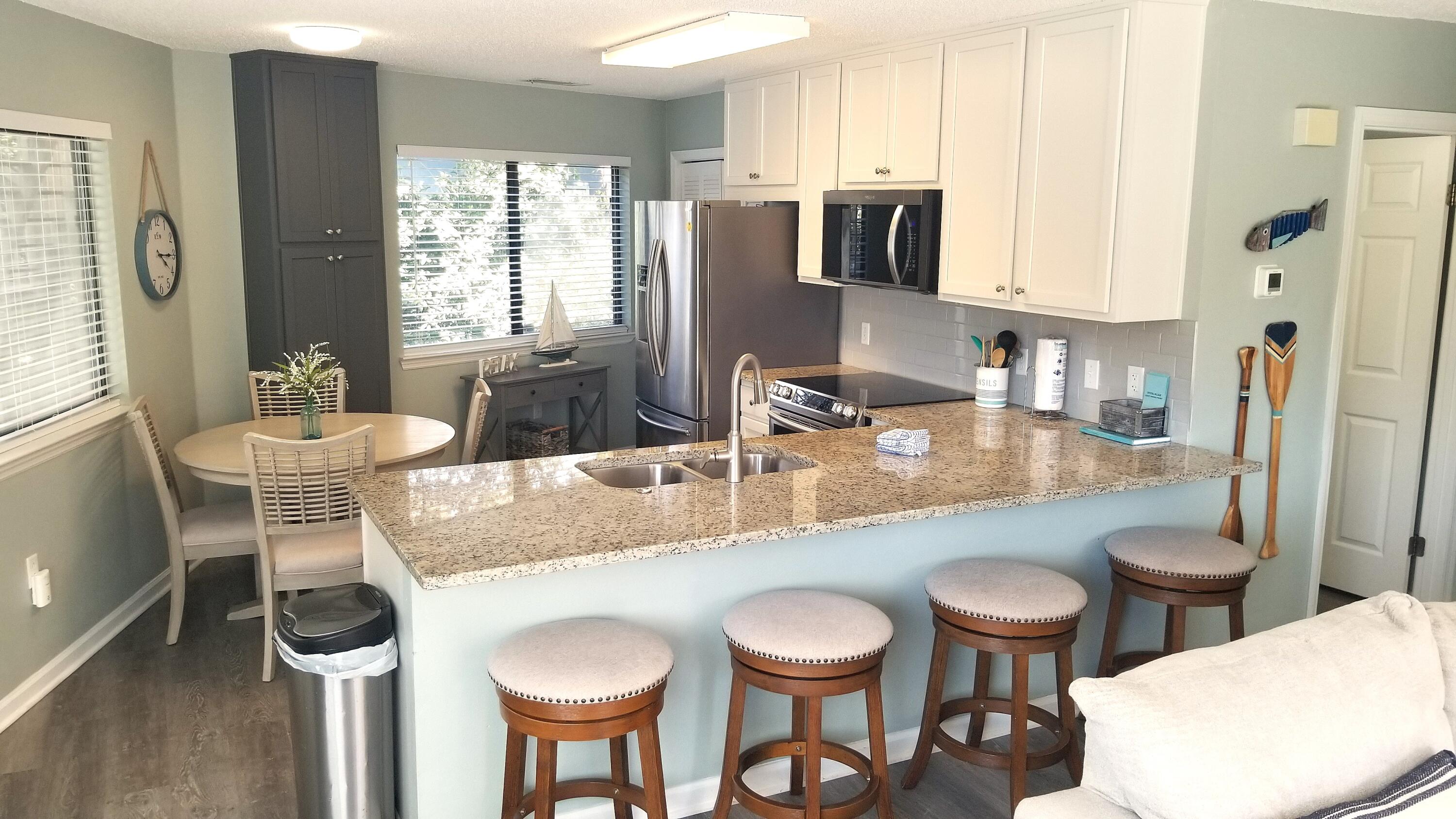 CRYSTAL VILLAGE CONDO PH 2 - Residential