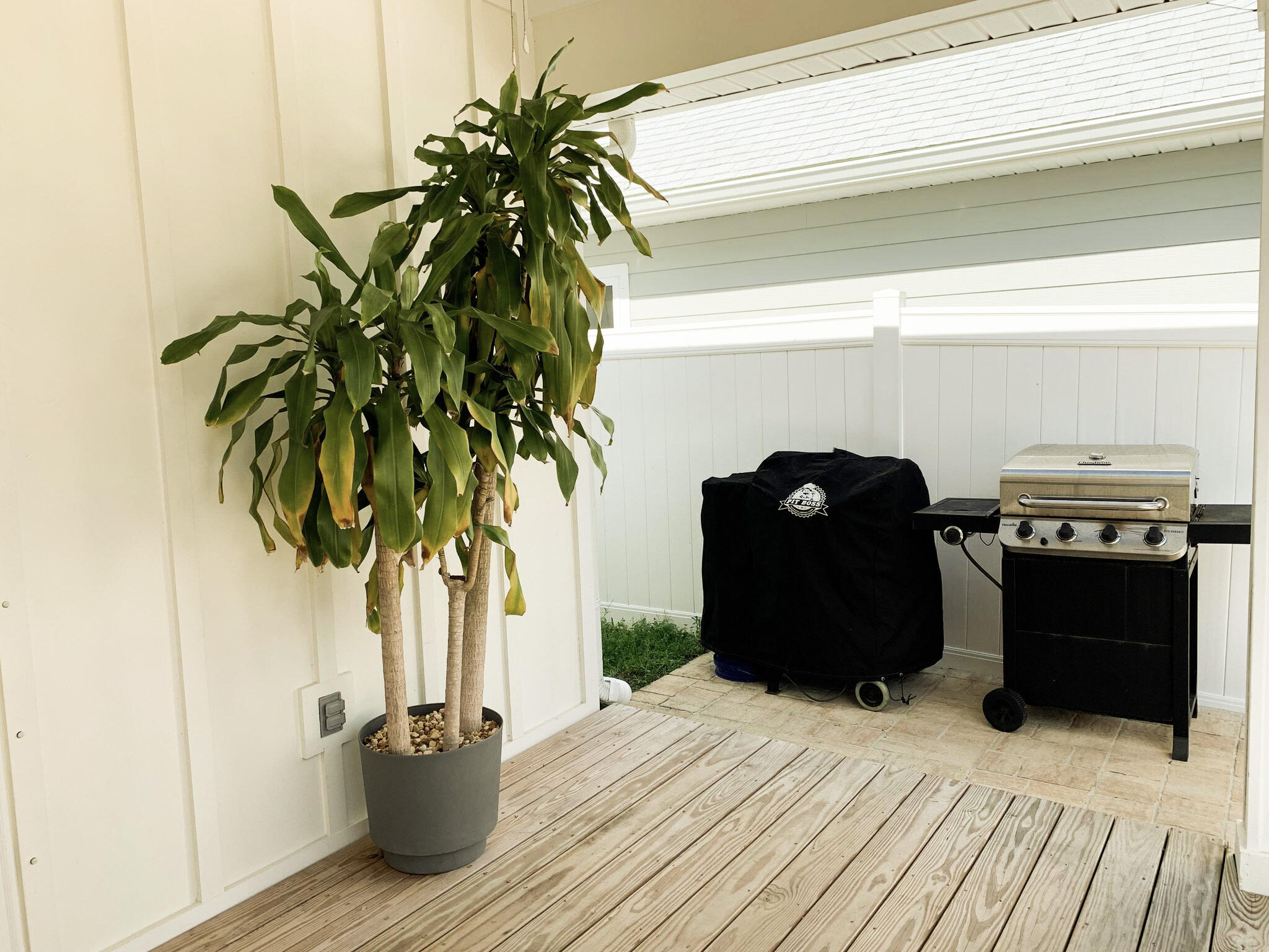 Moonraker - Residential