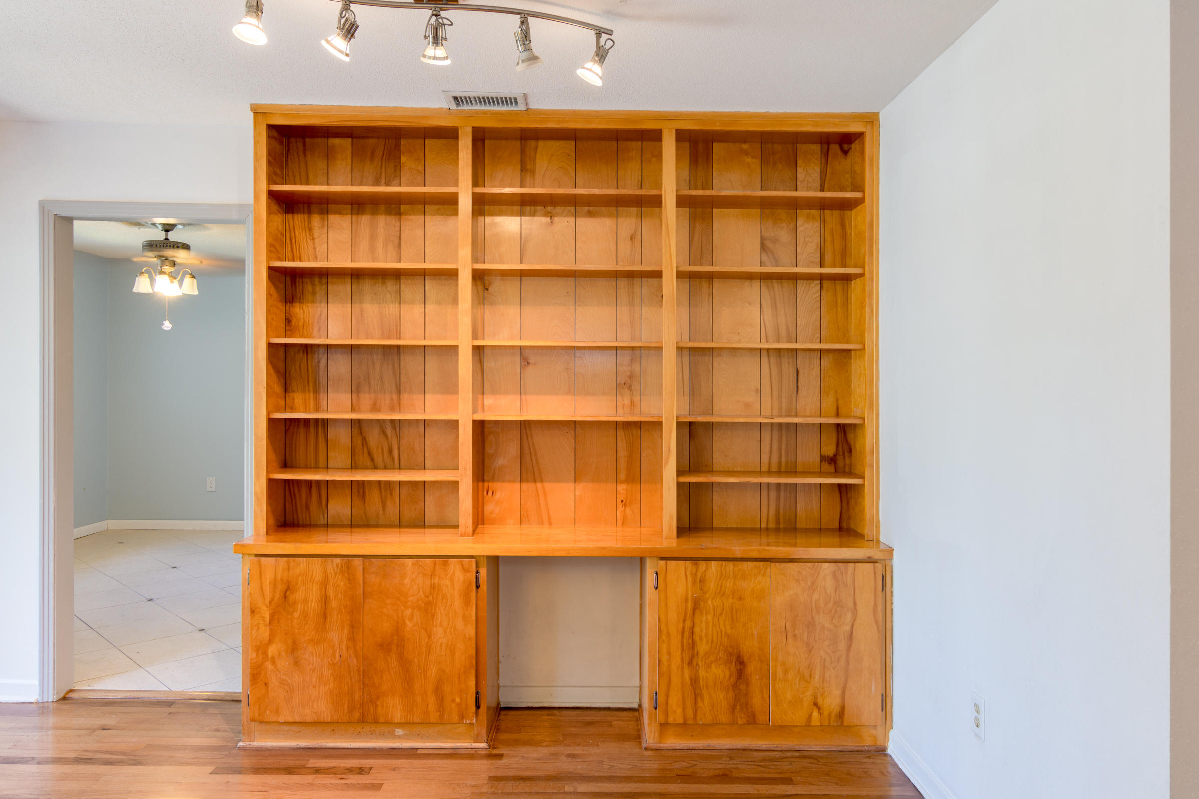 COLONY ESTATES 3RD ADDN - Residential