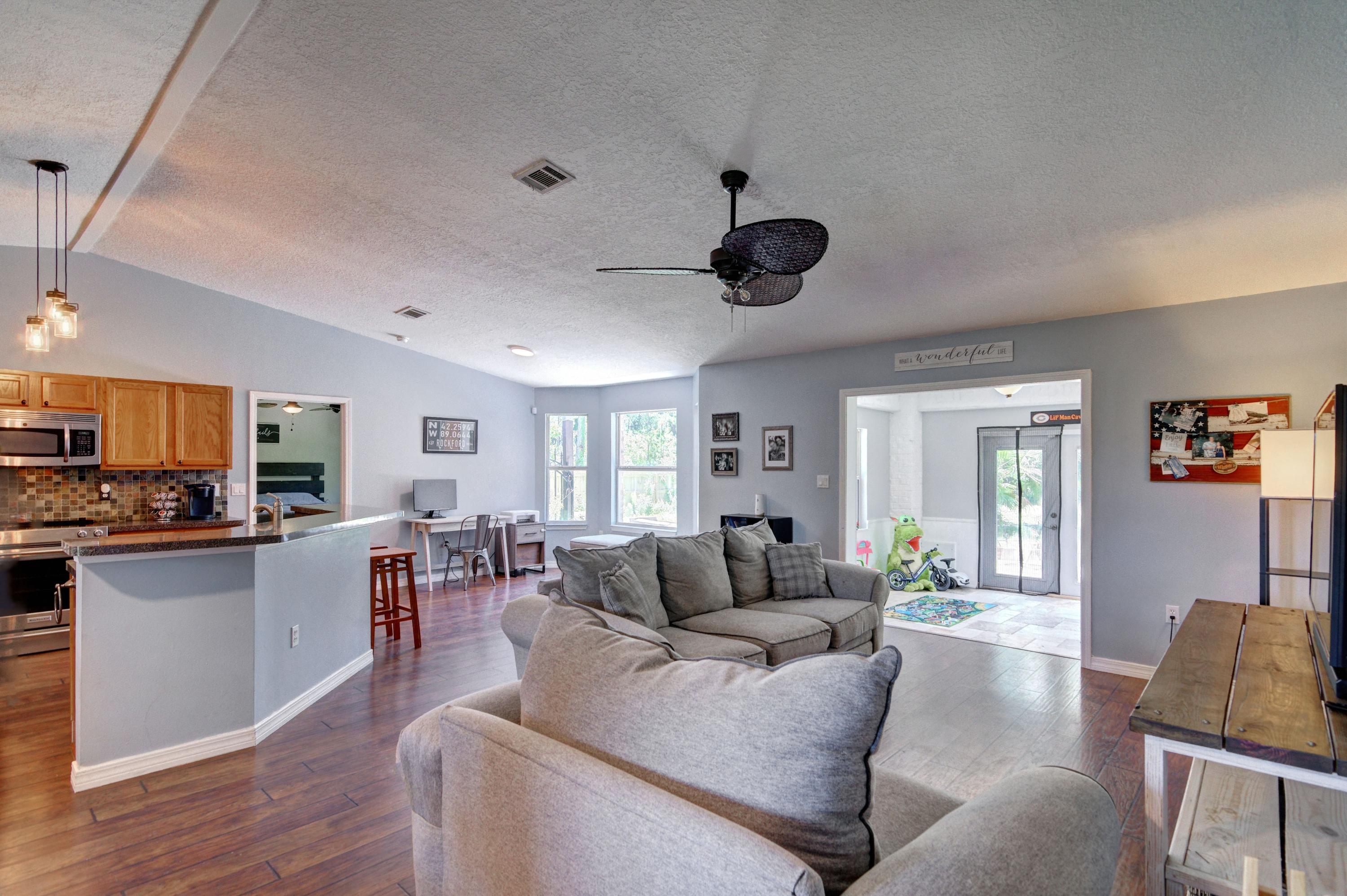 HOLLEY BY THE SEA - Residential