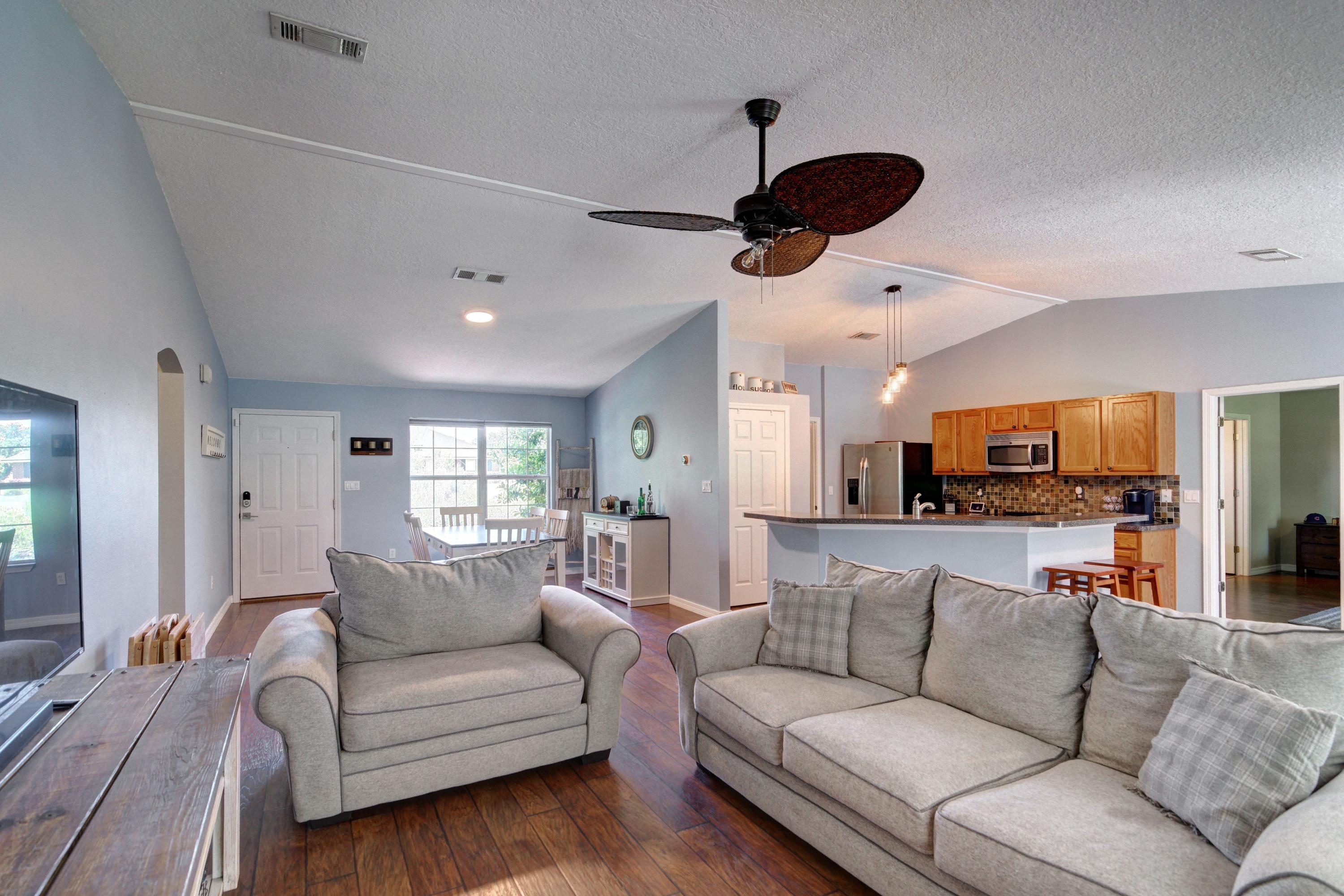 HOLLEY BY THE SEA - Residential